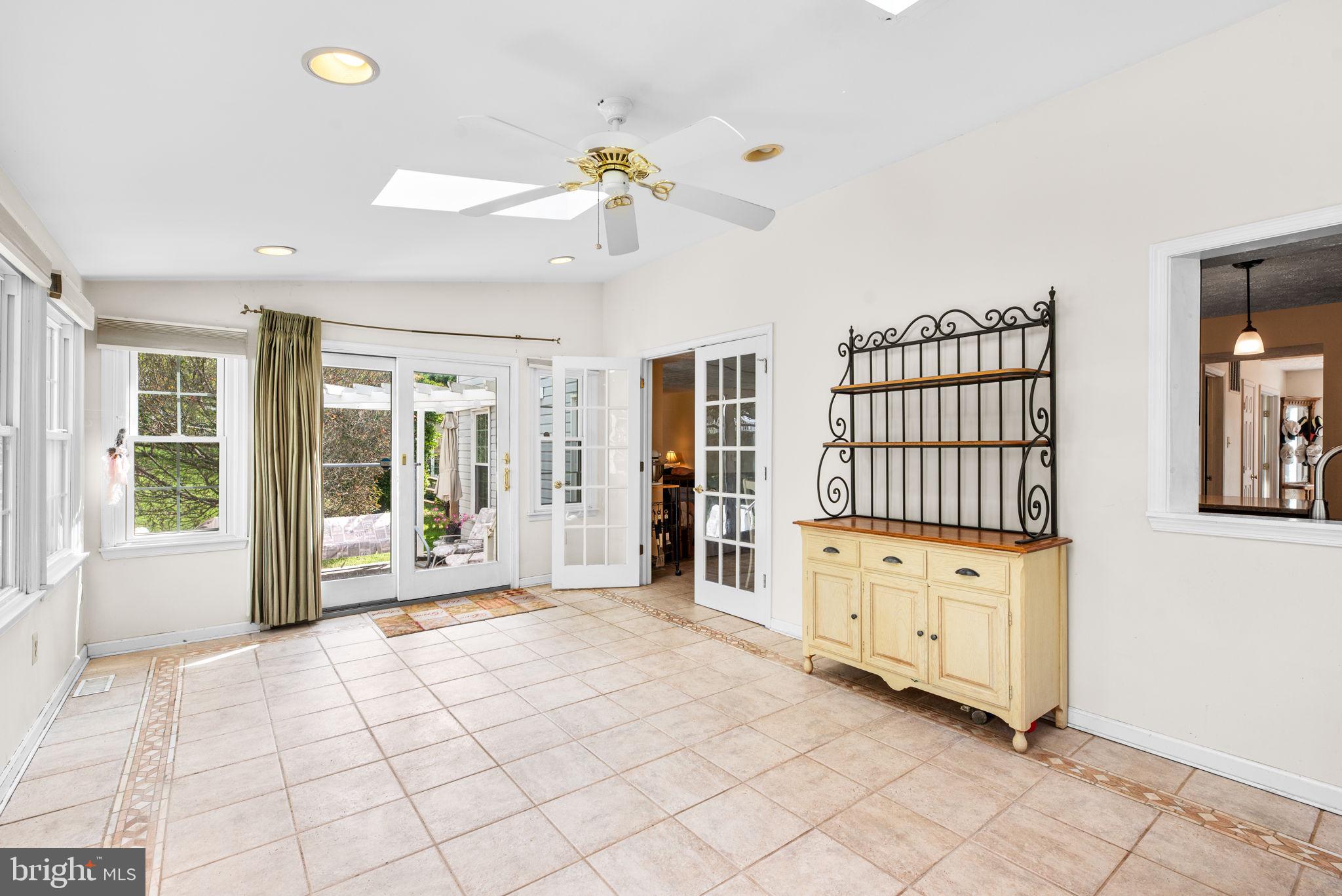 HINES ESTATES - Residential