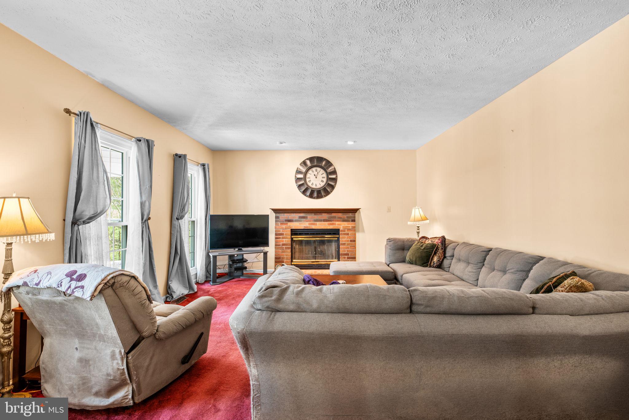 HINES ESTATES - Residential
