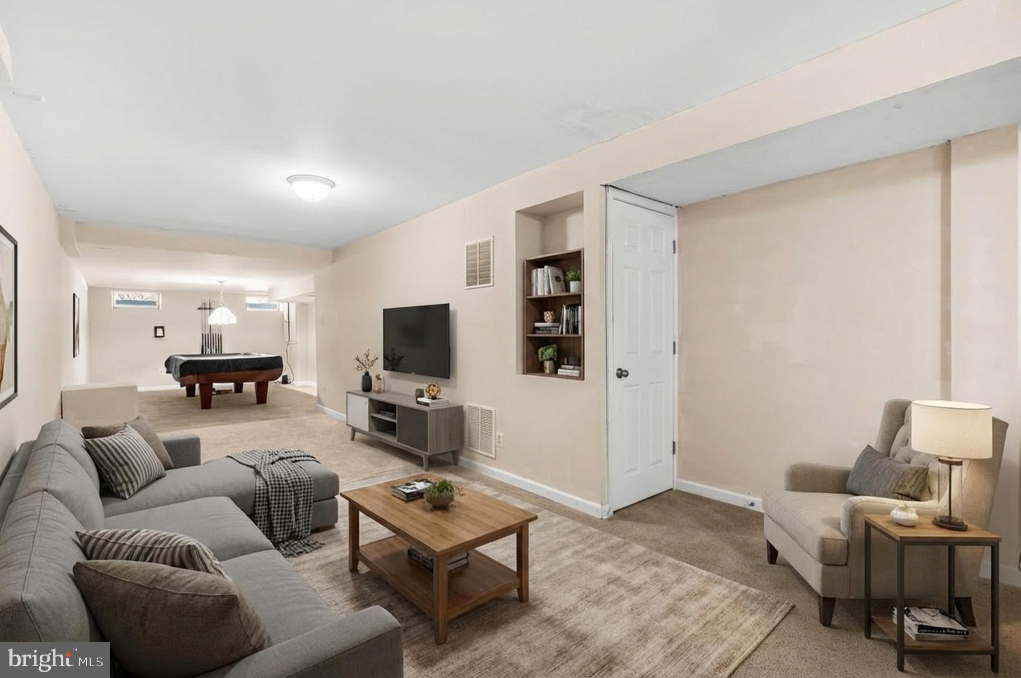 HINES ESTATES - Residential