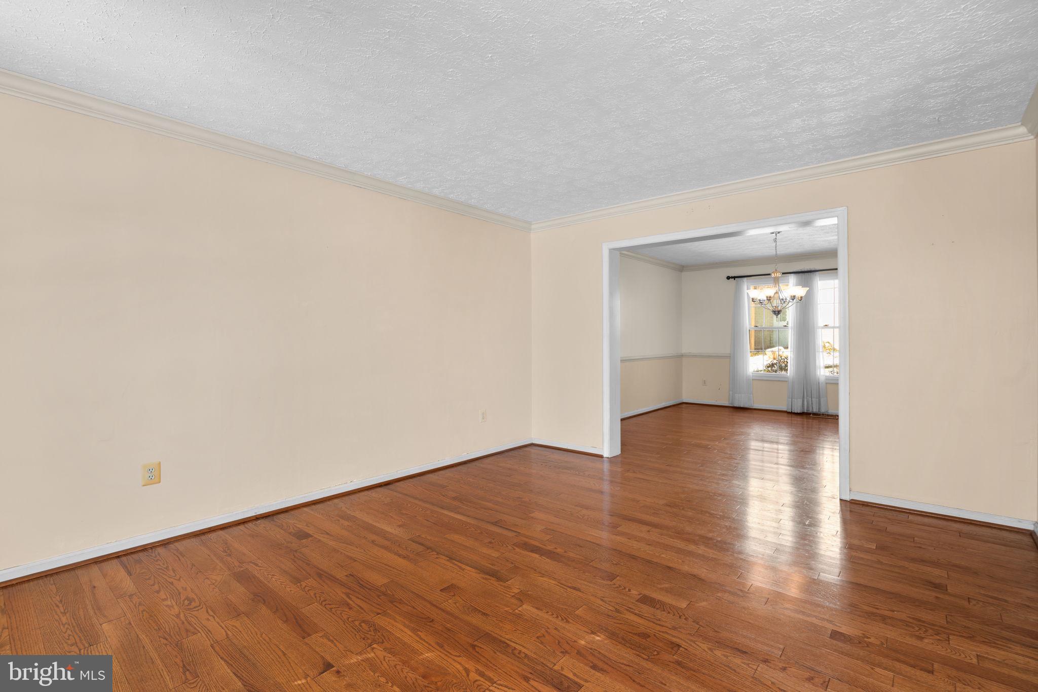 HINES ESTATES - Residential