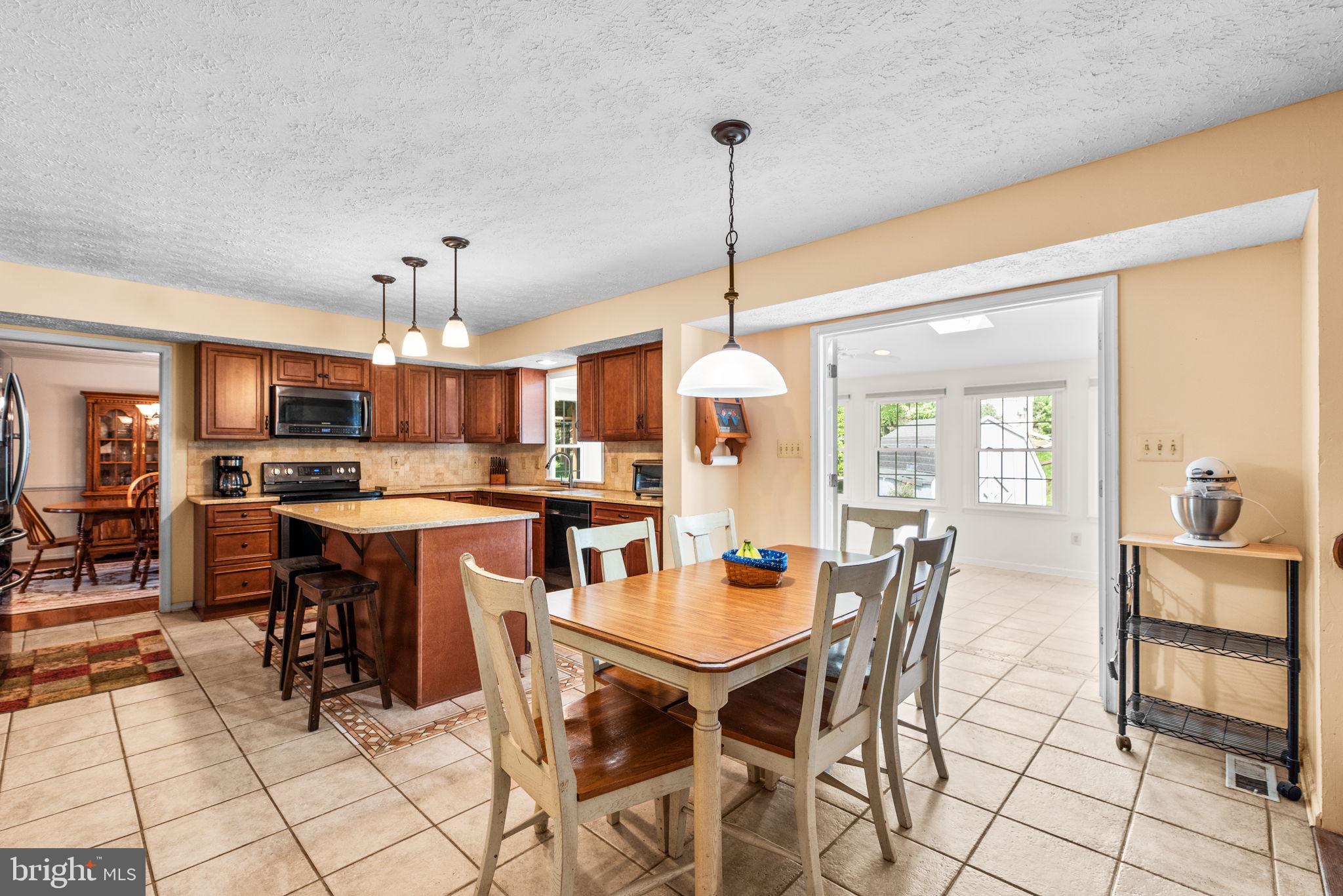 HINES ESTATES - Residential