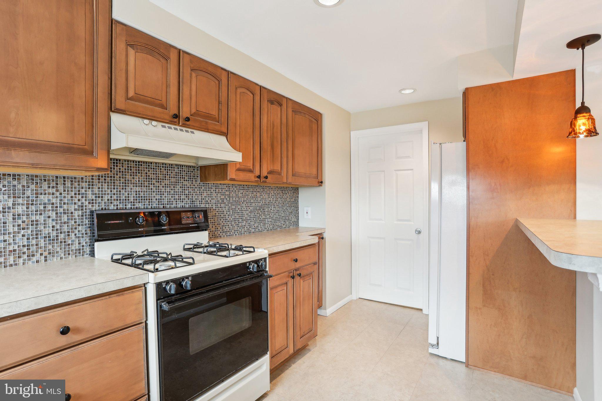 ACADEMY GARDENS - Residential