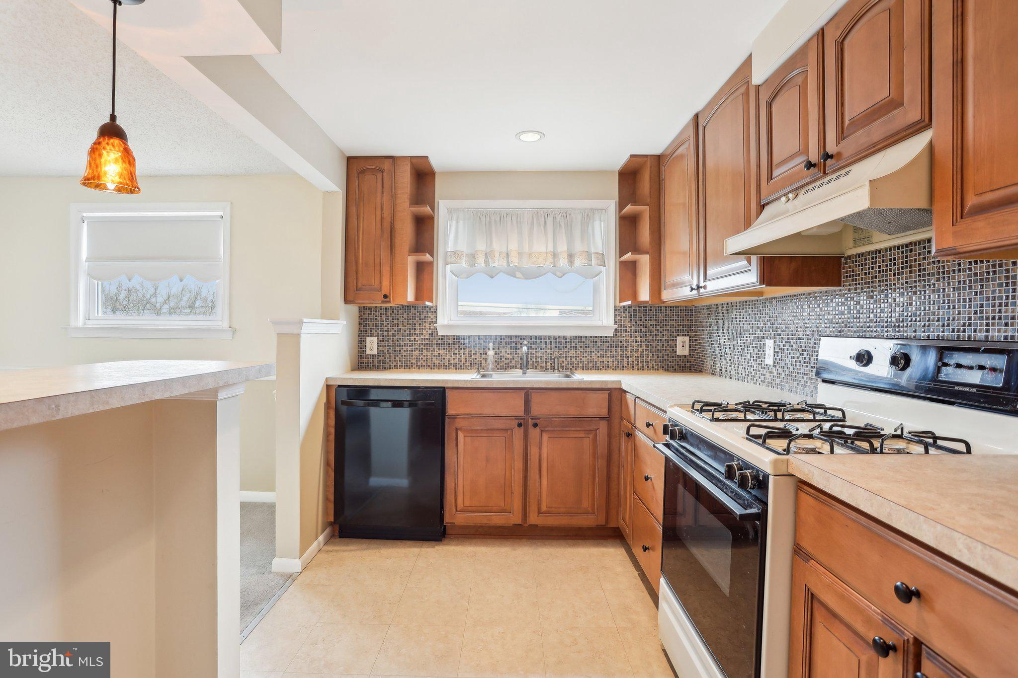 ACADEMY GARDENS - Residential