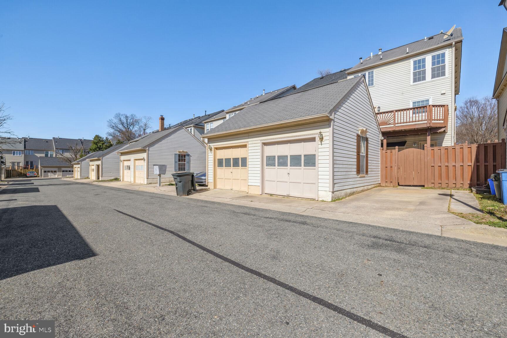 CLOPPERS MILL - Residential Lease