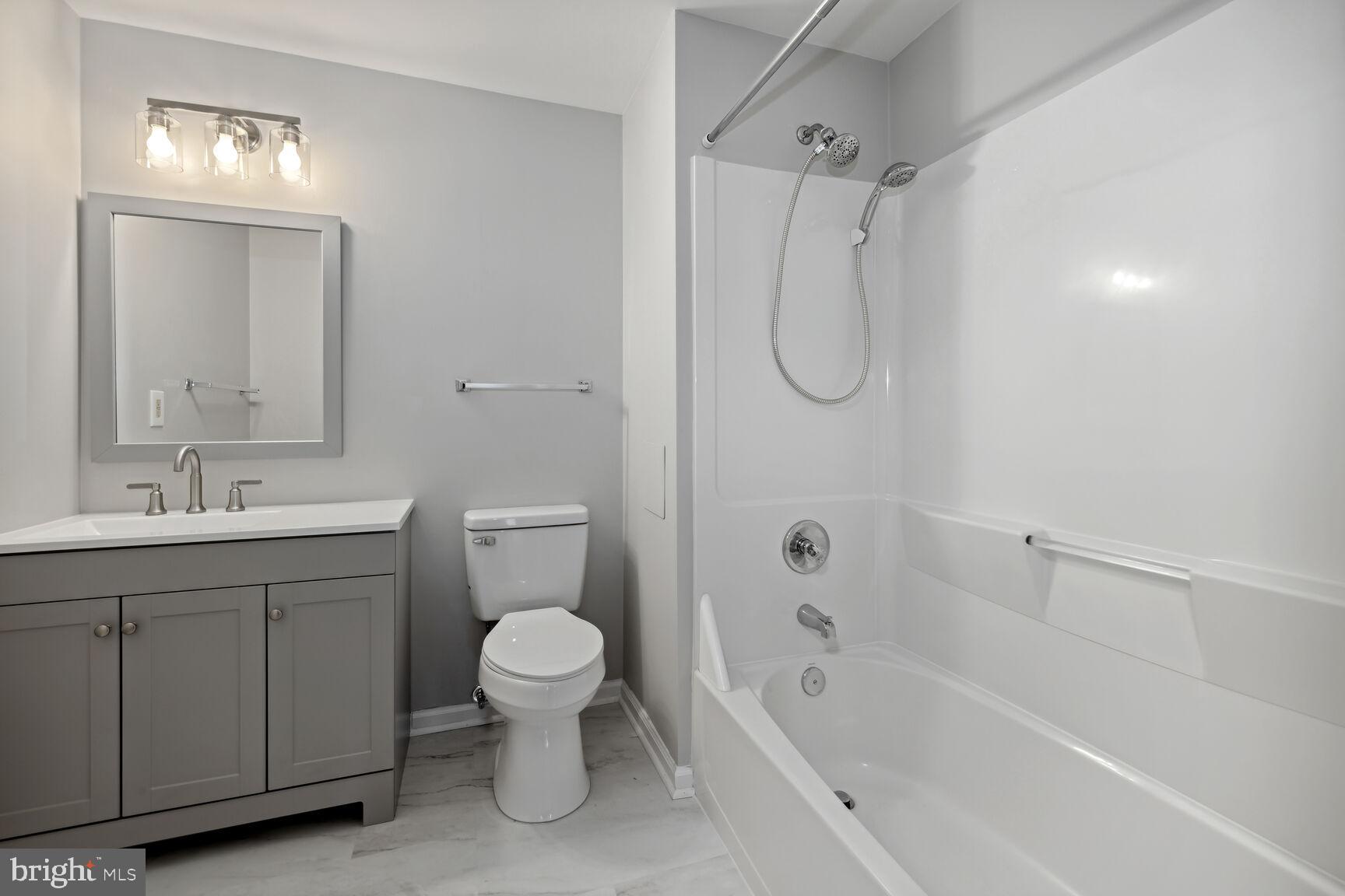 CLOPPERS MILL - Residential Lease