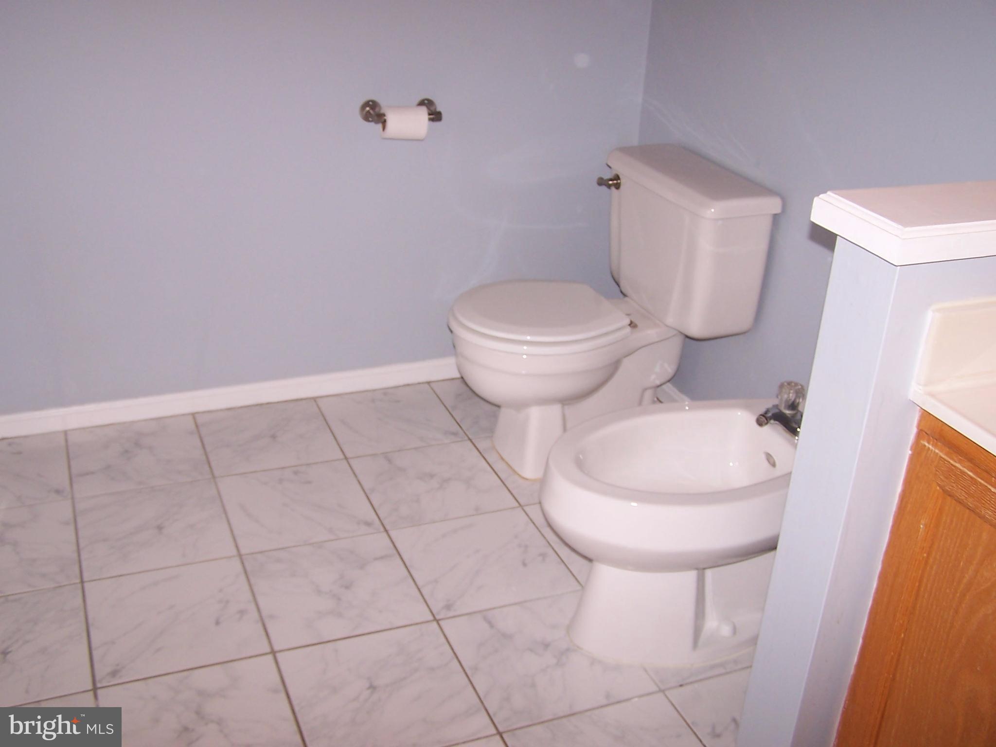 VIRGINIA CENTER - Residential Lease