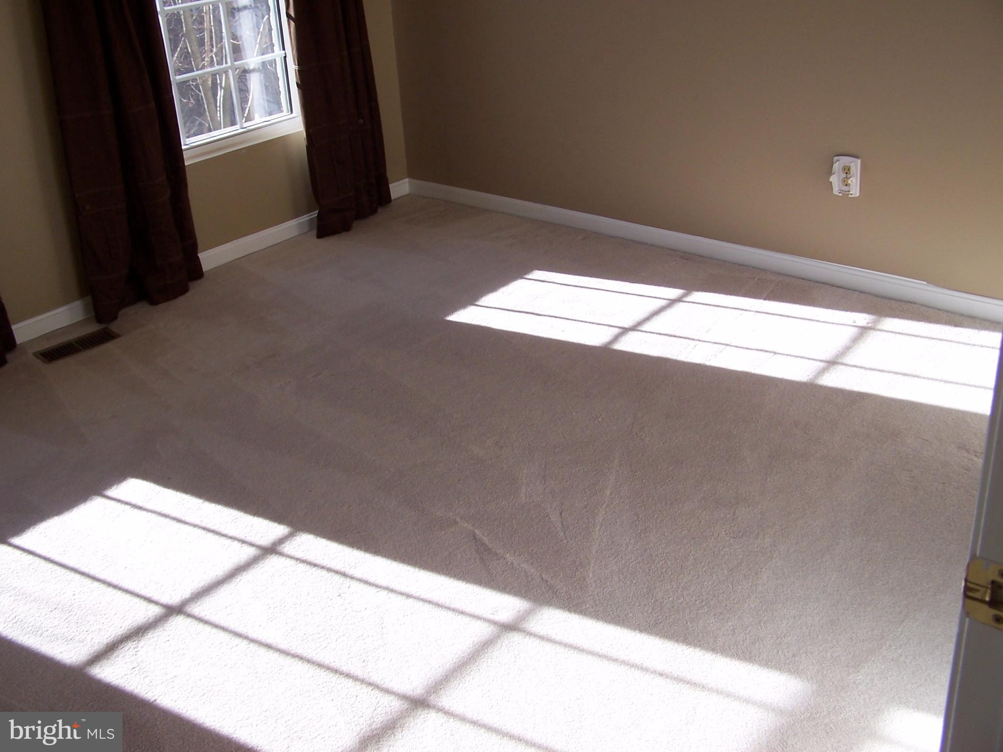 VIRGINIA CENTER - Residential Lease