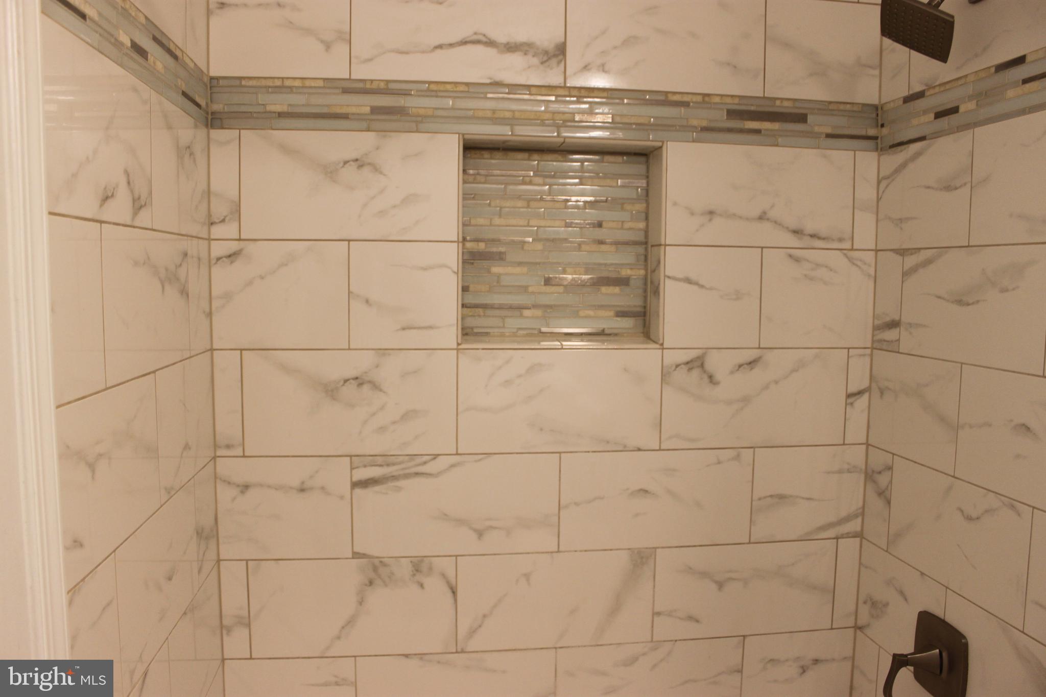 WORTHINGTON WOODS - Residential Lease