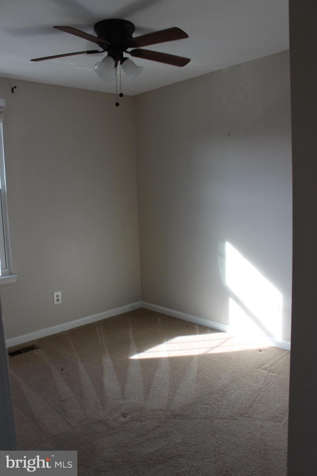 WORTHINGTON WOODS - Residential Lease