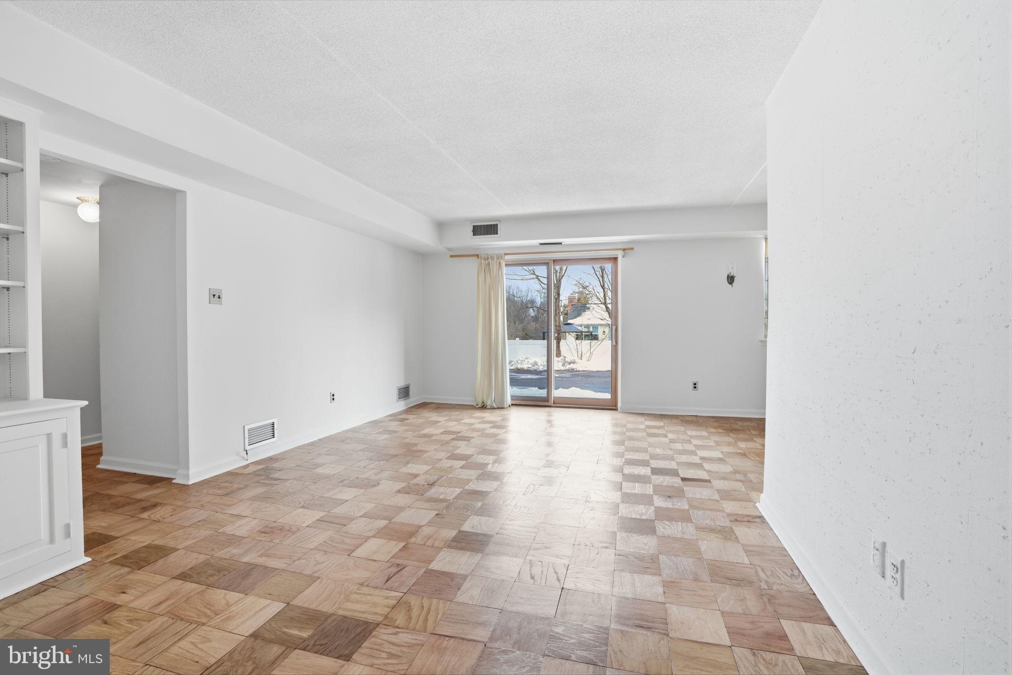 IVYSIDE - Residential