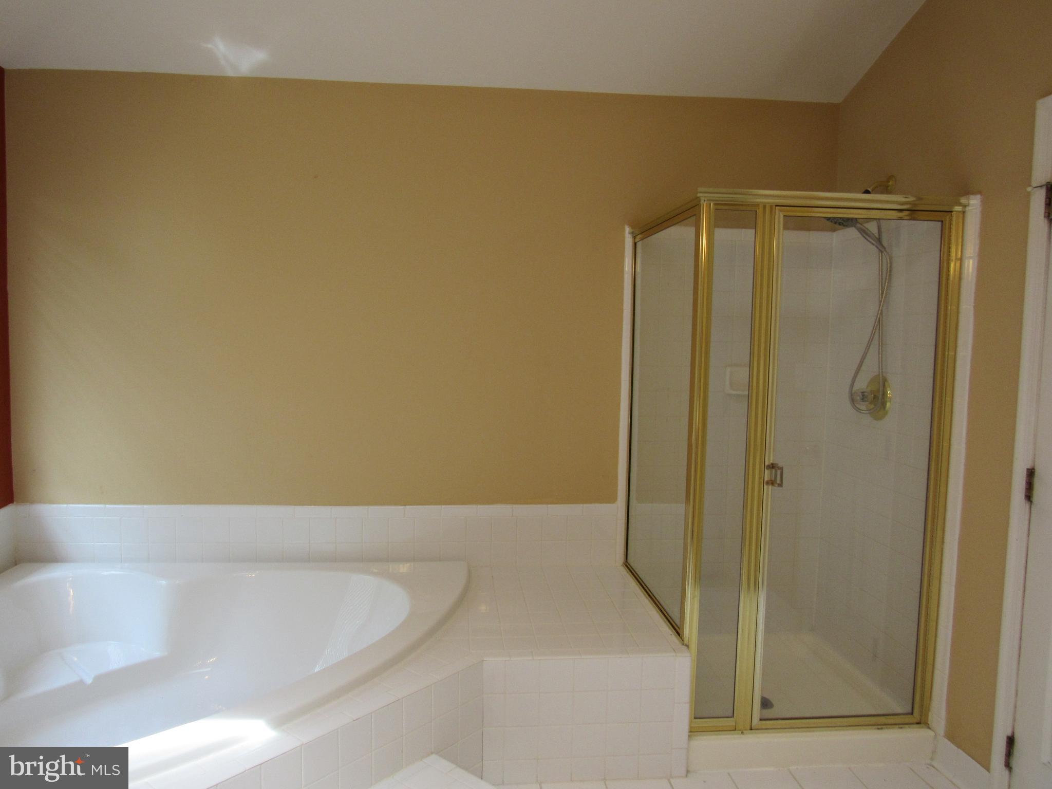 GLENN ESTATES - Residential