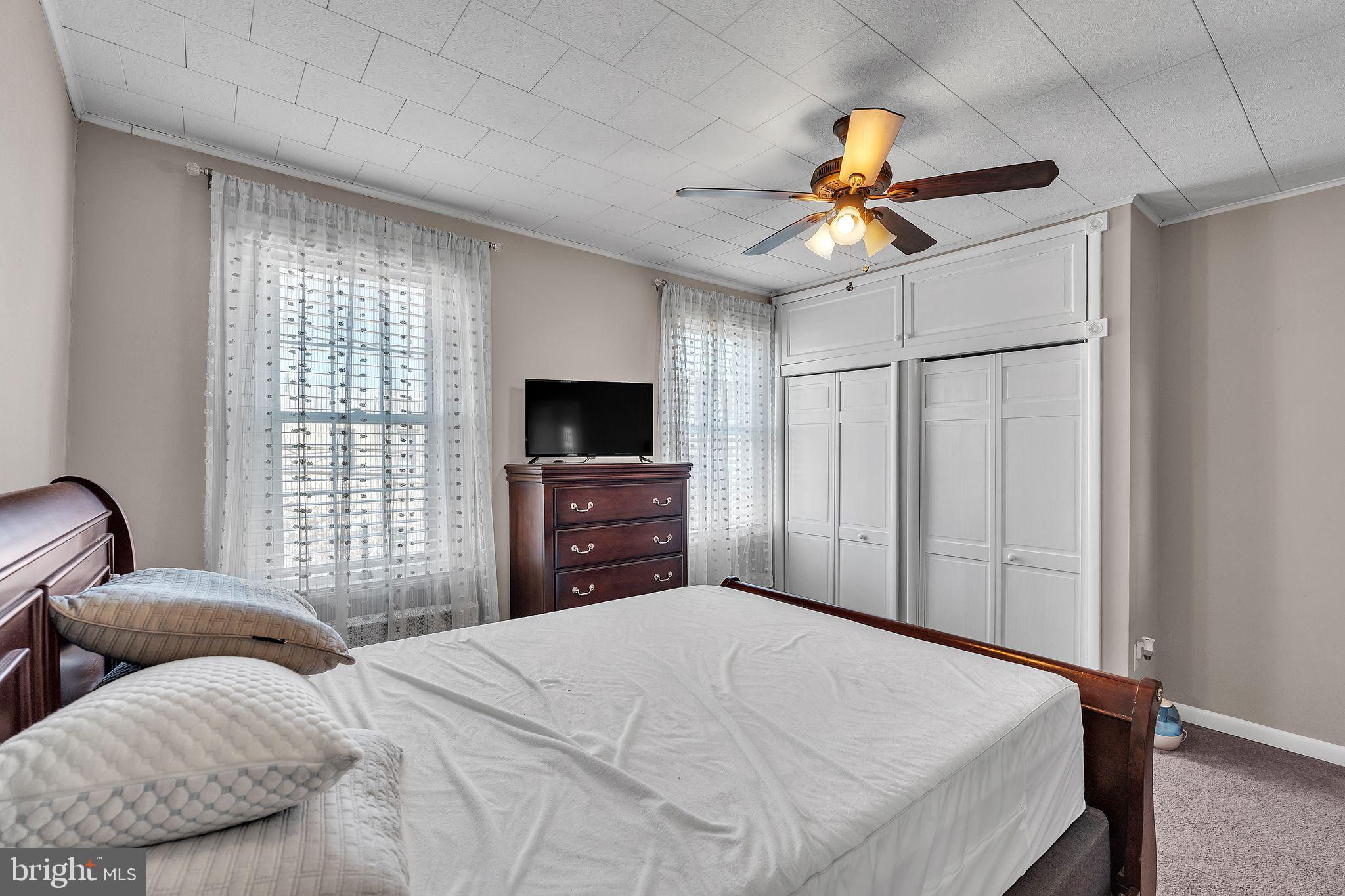 PORT RICHMOND - Residential