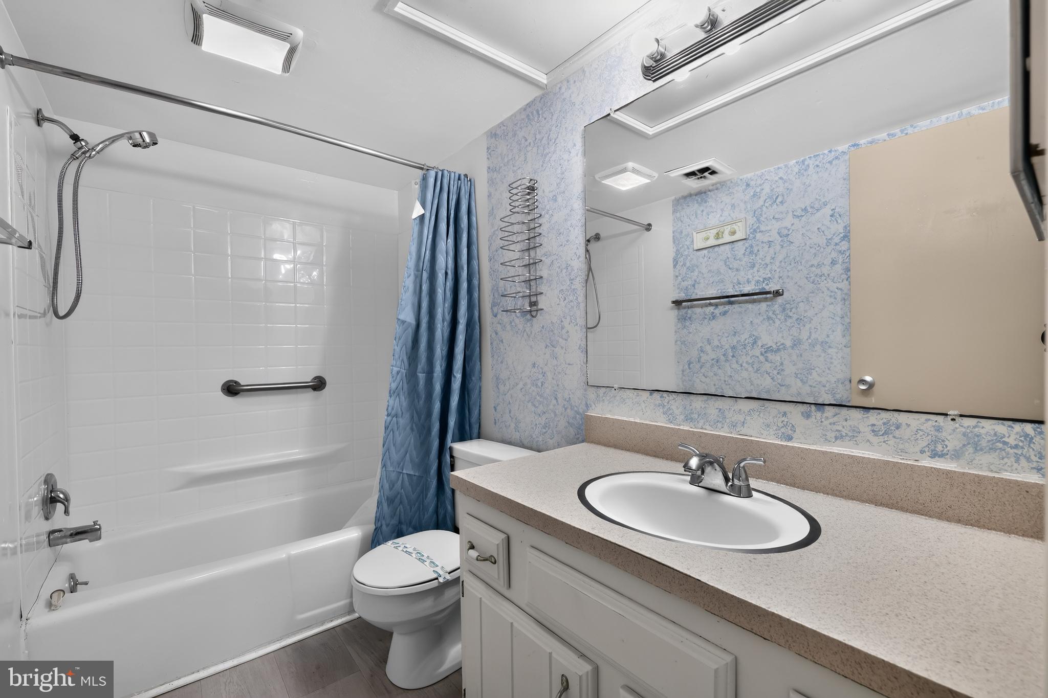 438 OCEAN PARKWAY 10
