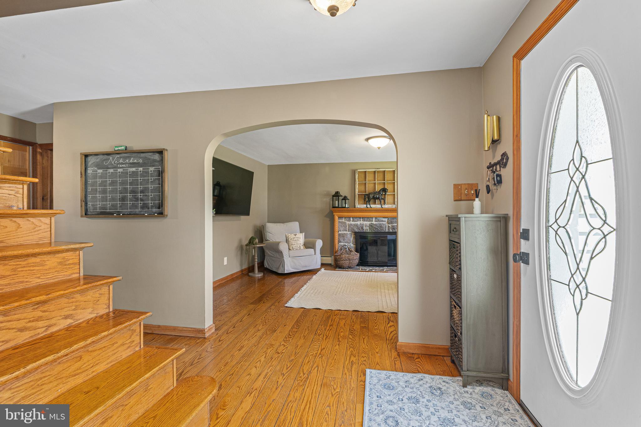 1074 N EASTON ROAD