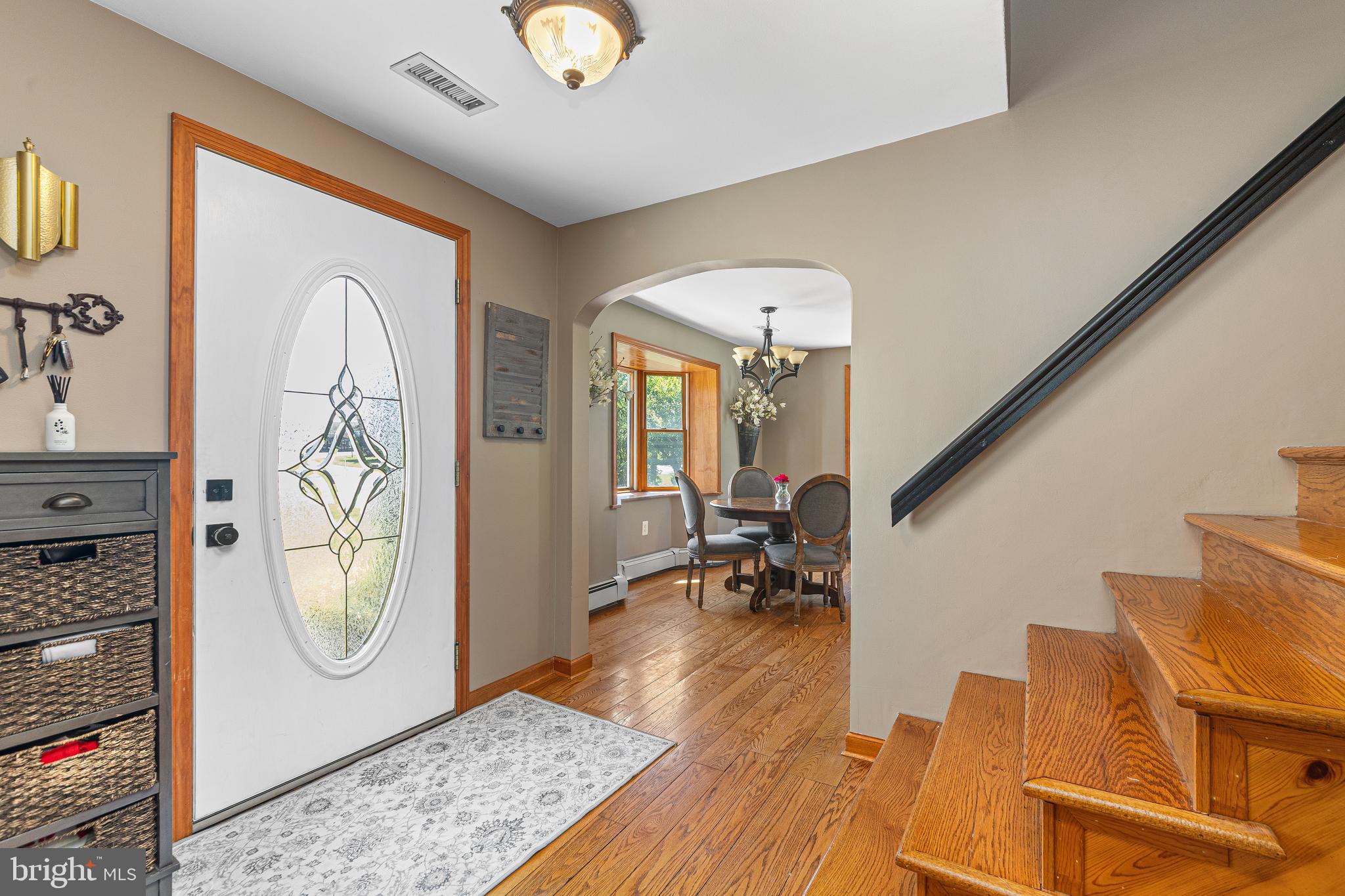 1074 N EASTON ROAD