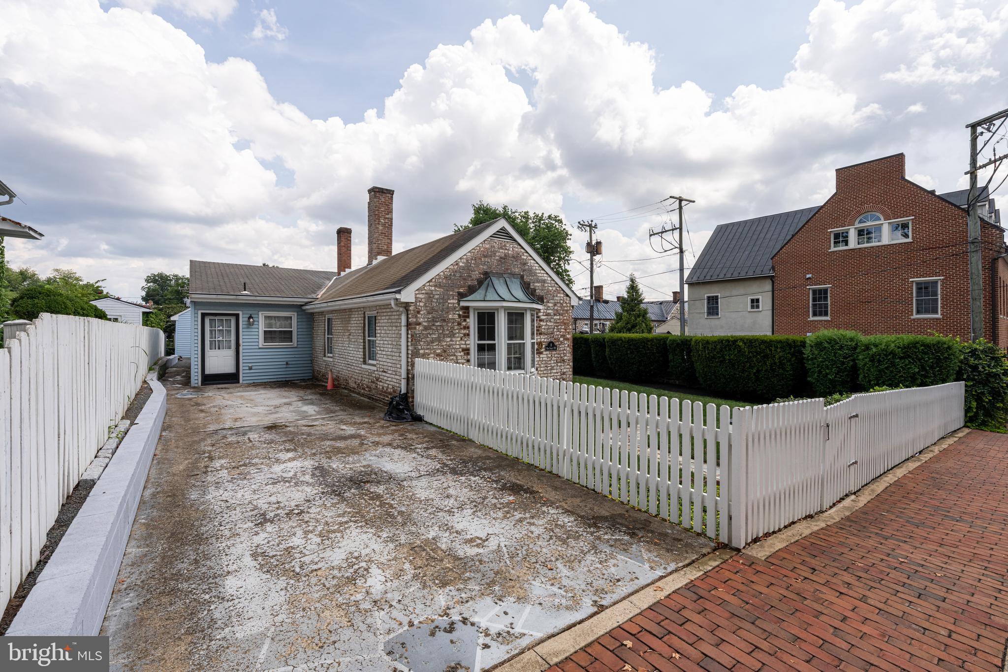 8 WIRT STREET NW