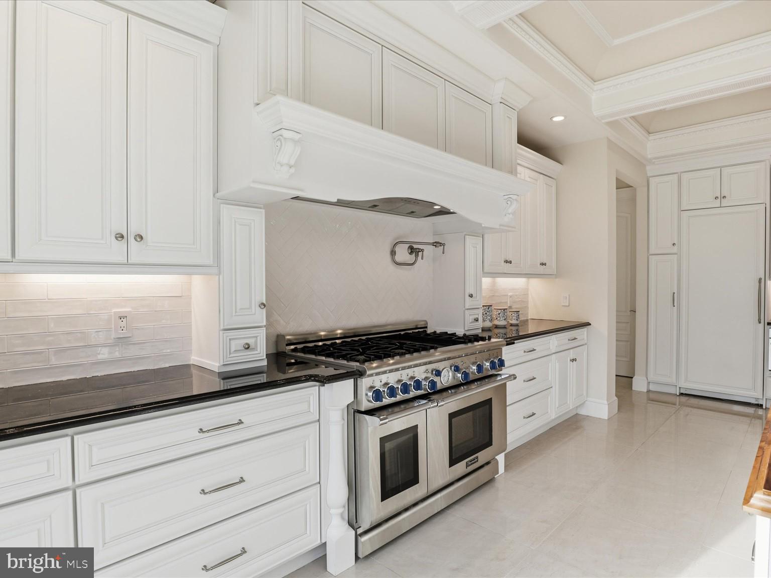 POTOMAC MANOR - Residential