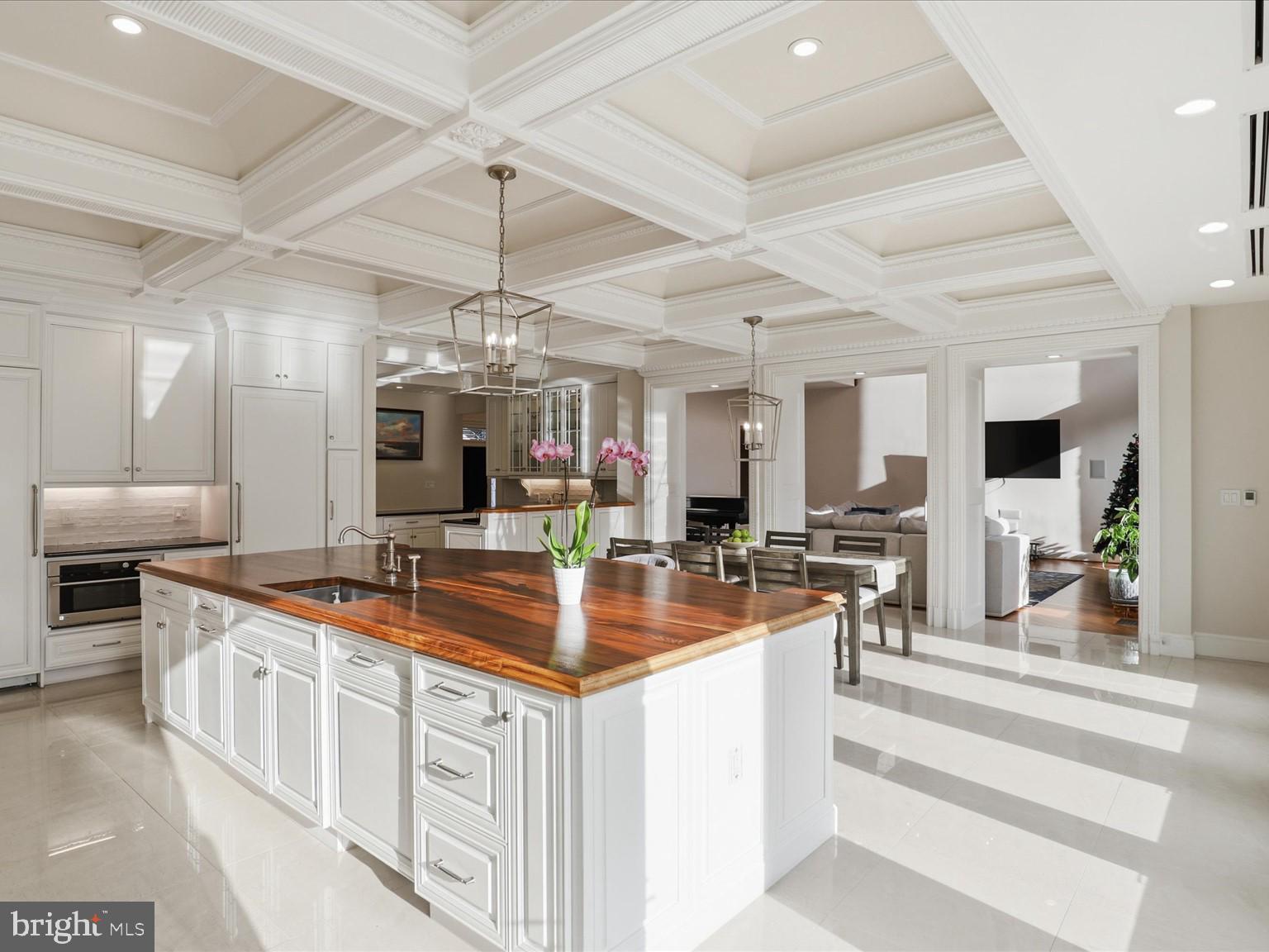 POTOMAC MANOR - Residential