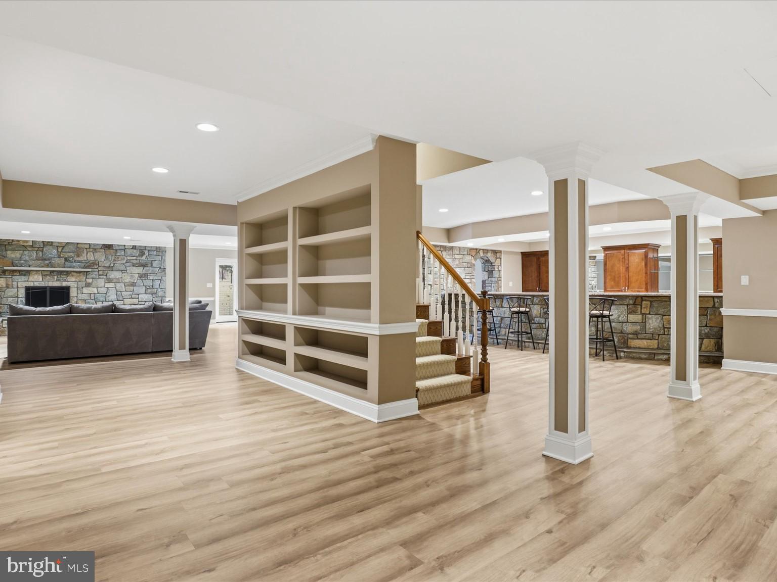 POTOMAC MANOR - Residential