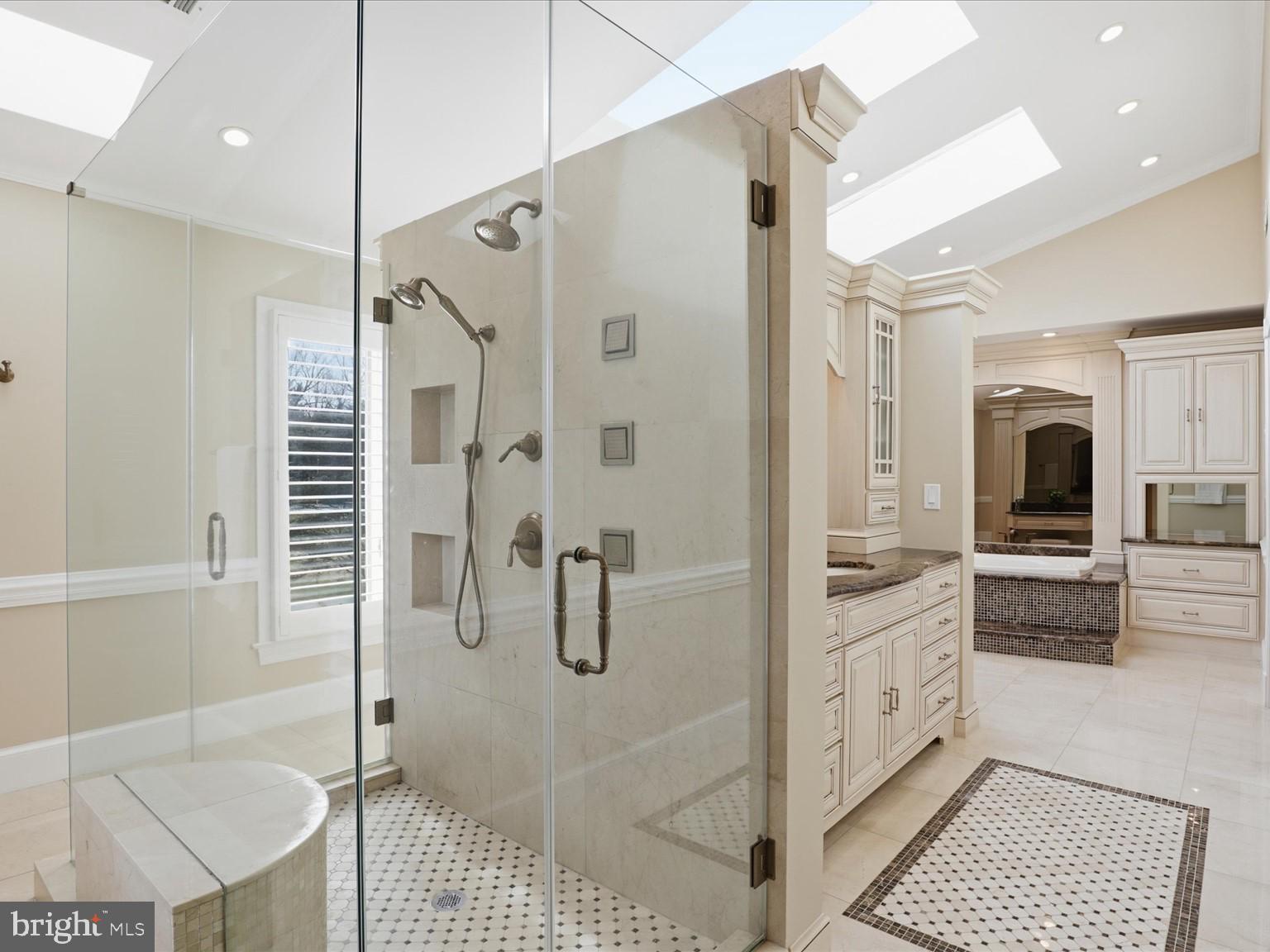 POTOMAC MANOR - Residential