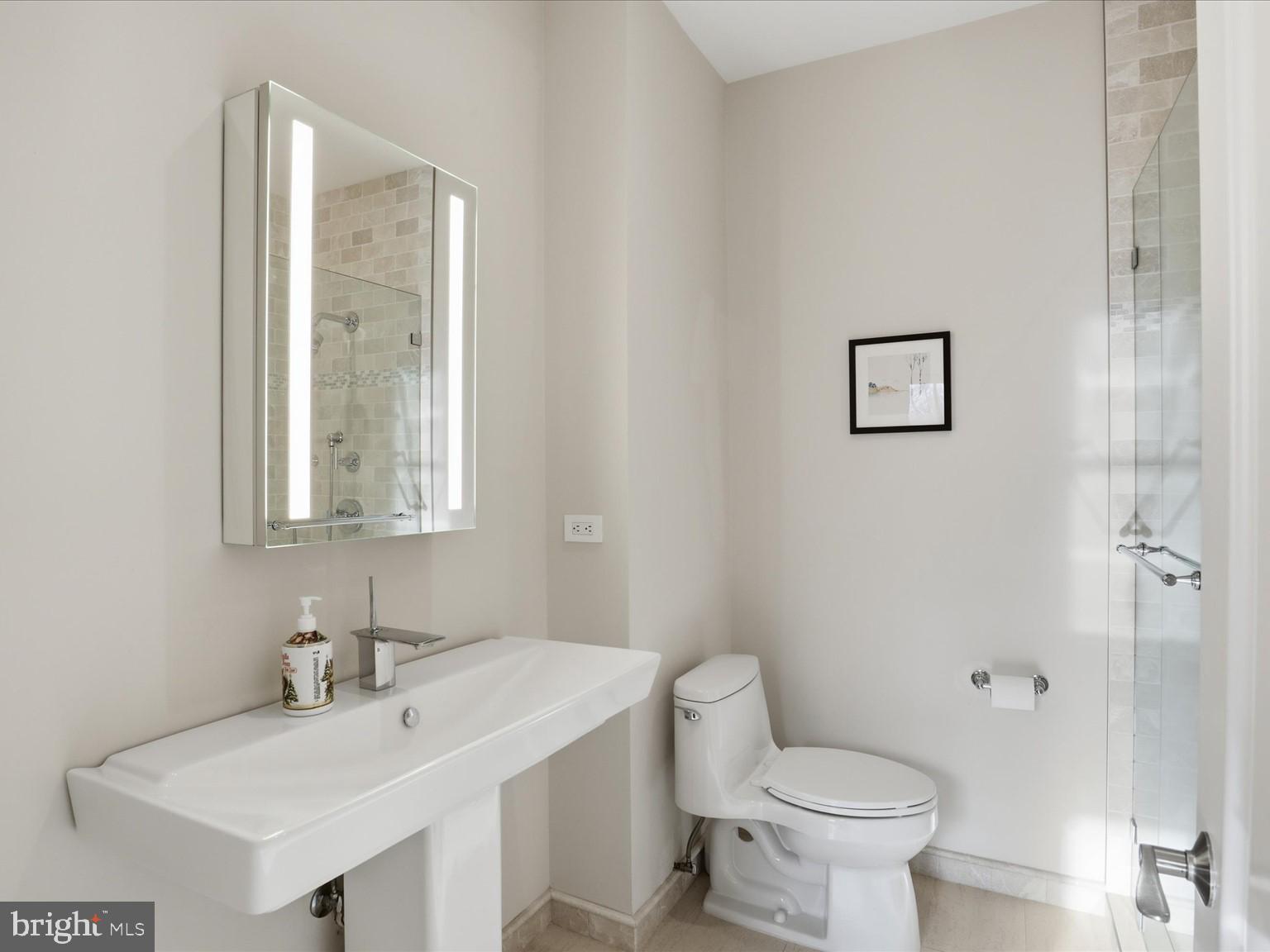 POTOMAC MANOR - Residential