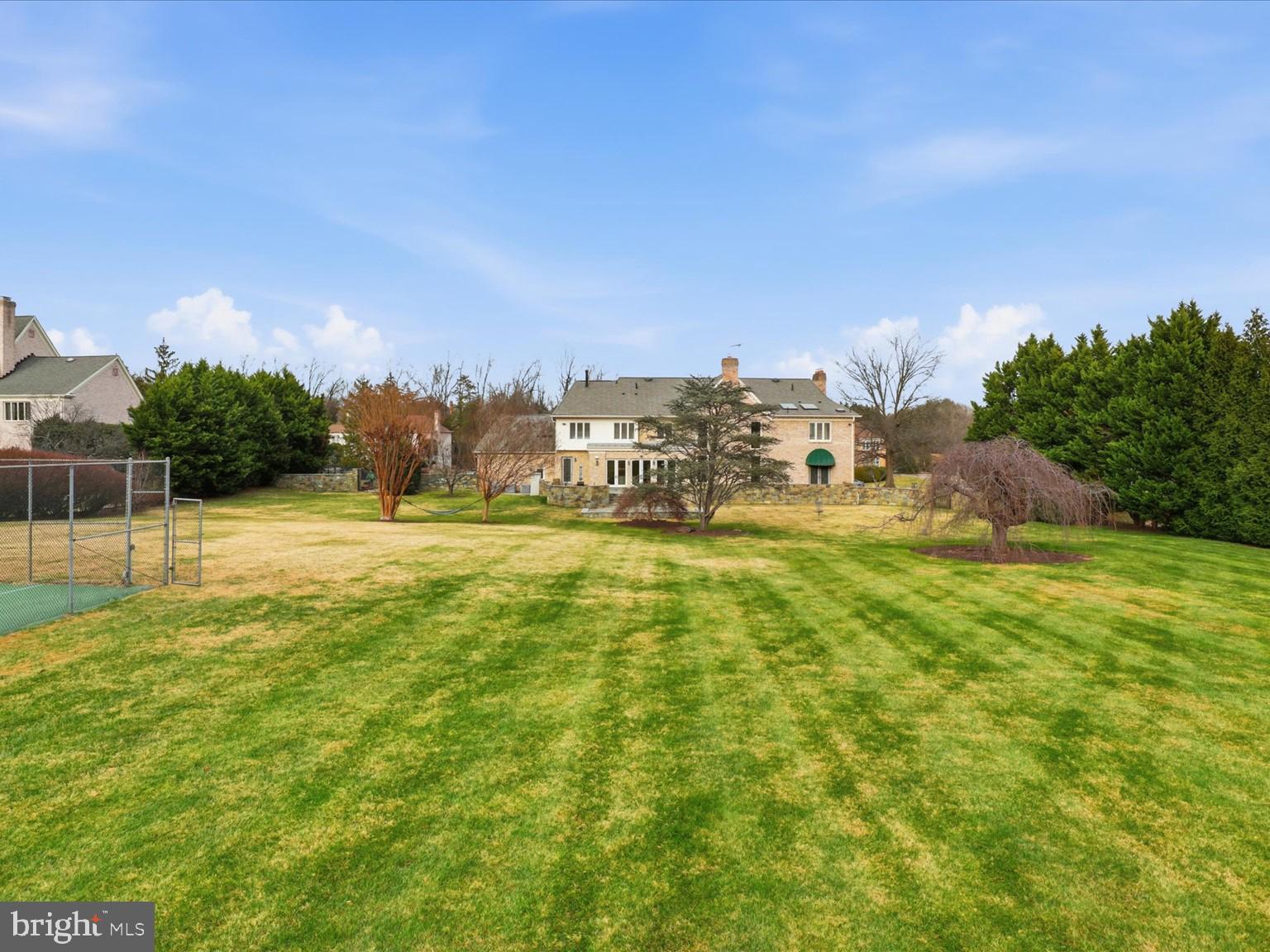 POTOMAC MANOR - Residential