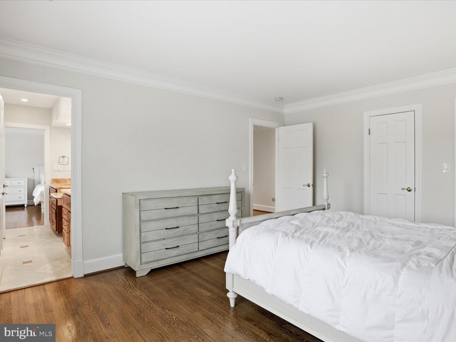 POTOMAC MANOR - Residential