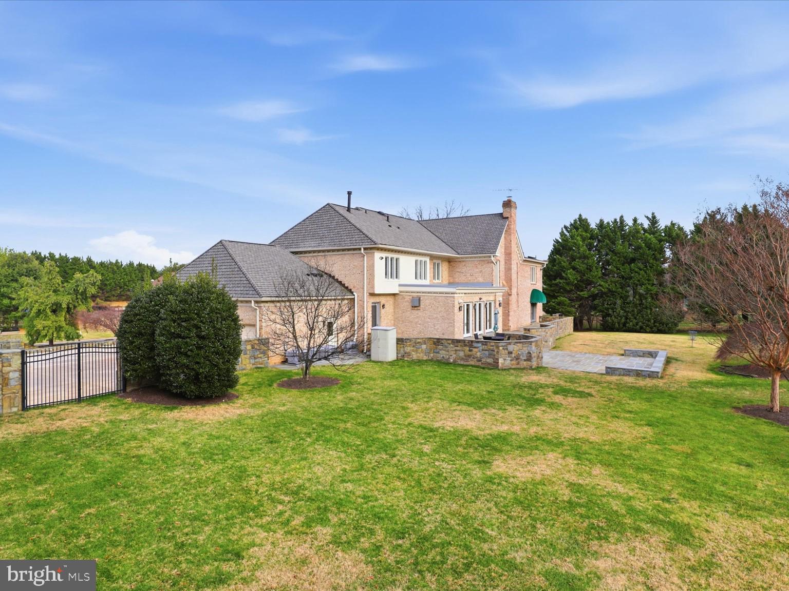 POTOMAC MANOR - Residential