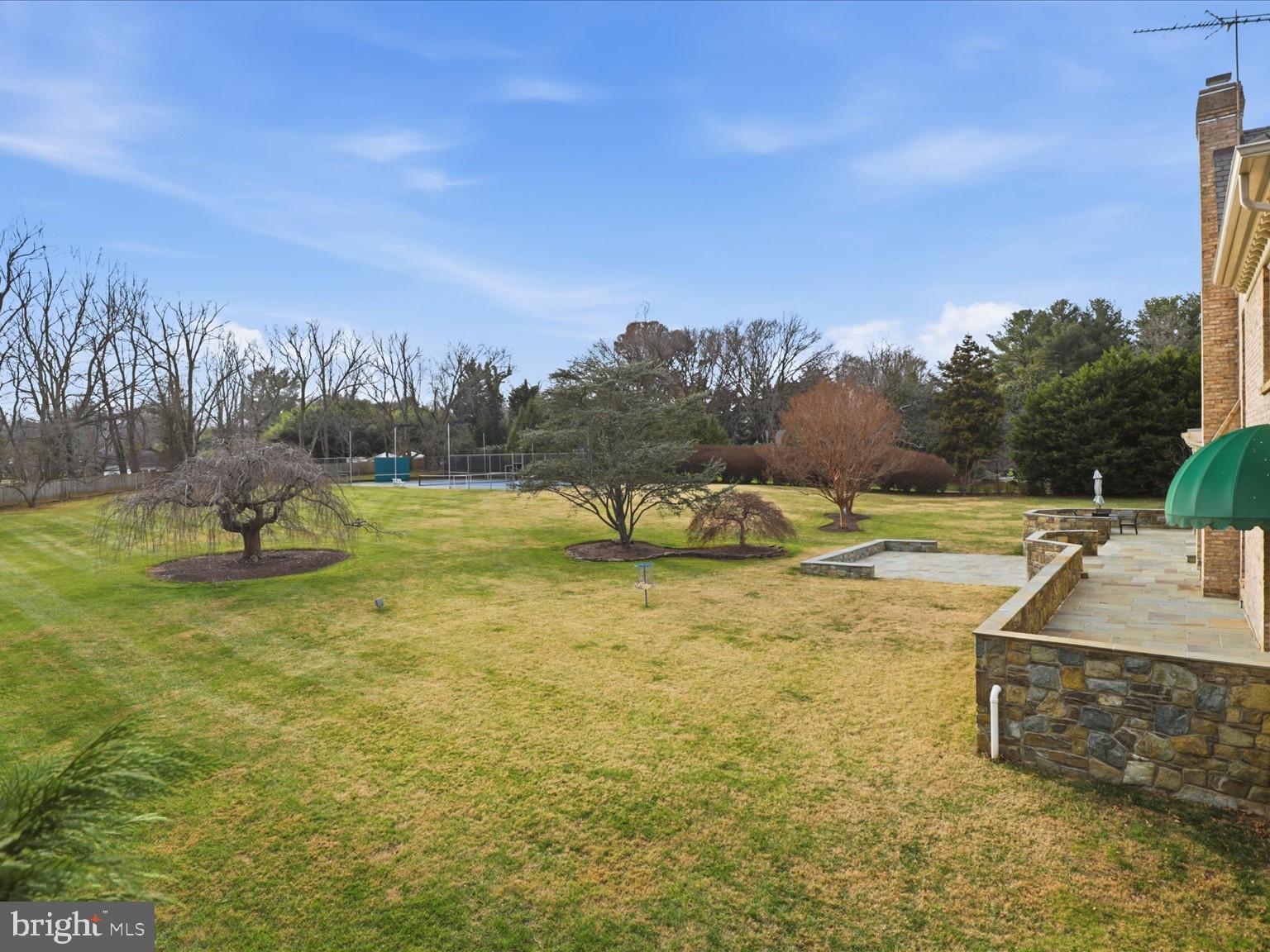 POTOMAC MANOR - Residential