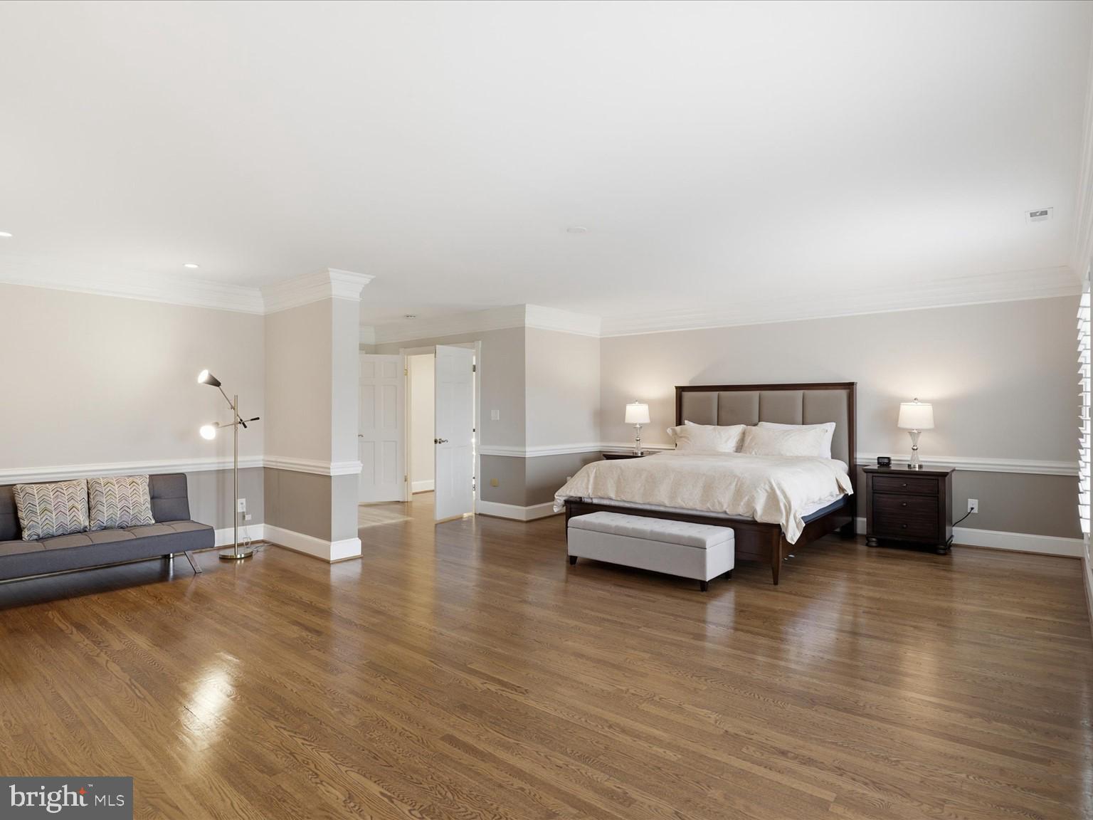 POTOMAC MANOR - Residential