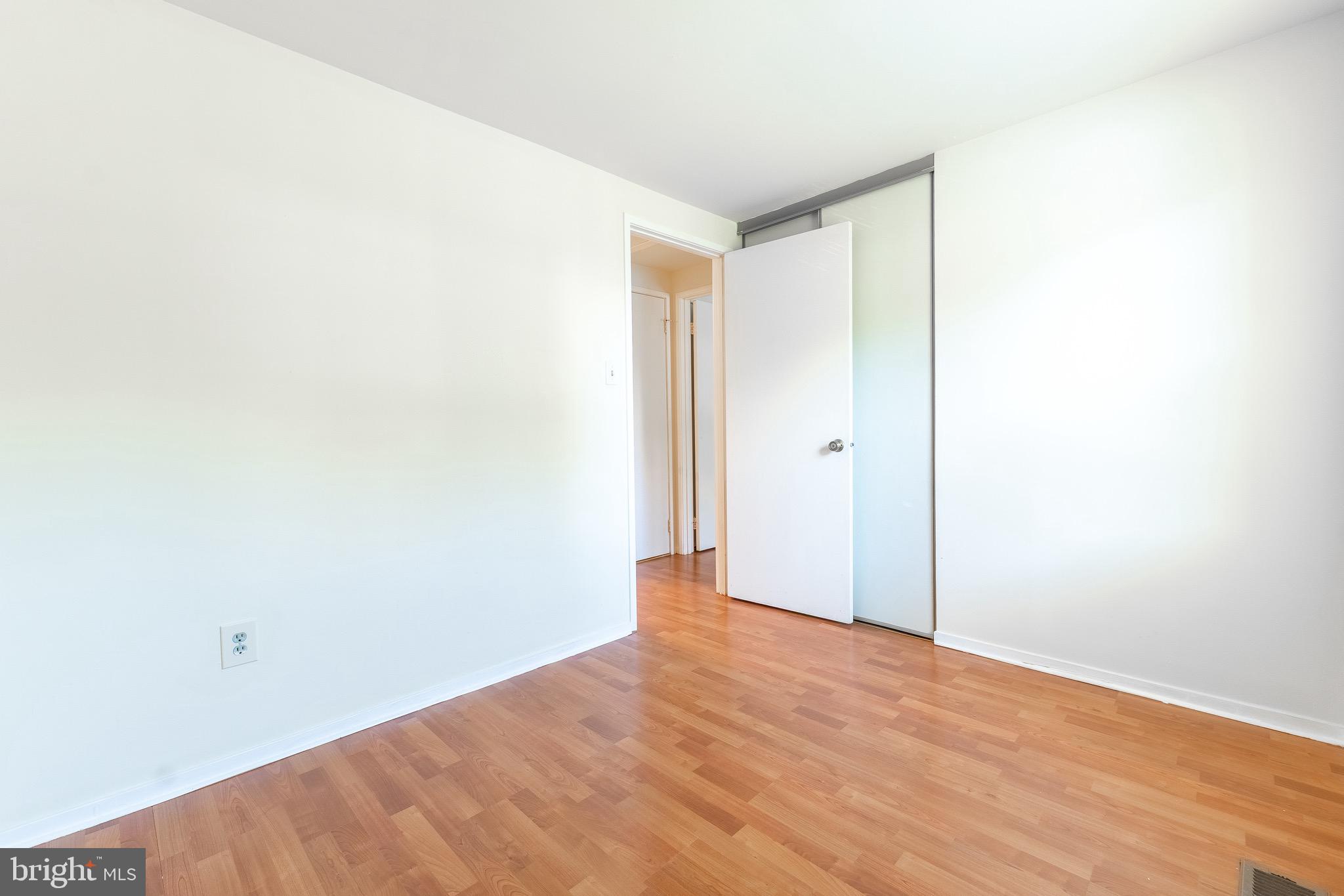 FALLSREACH - Residential Lease