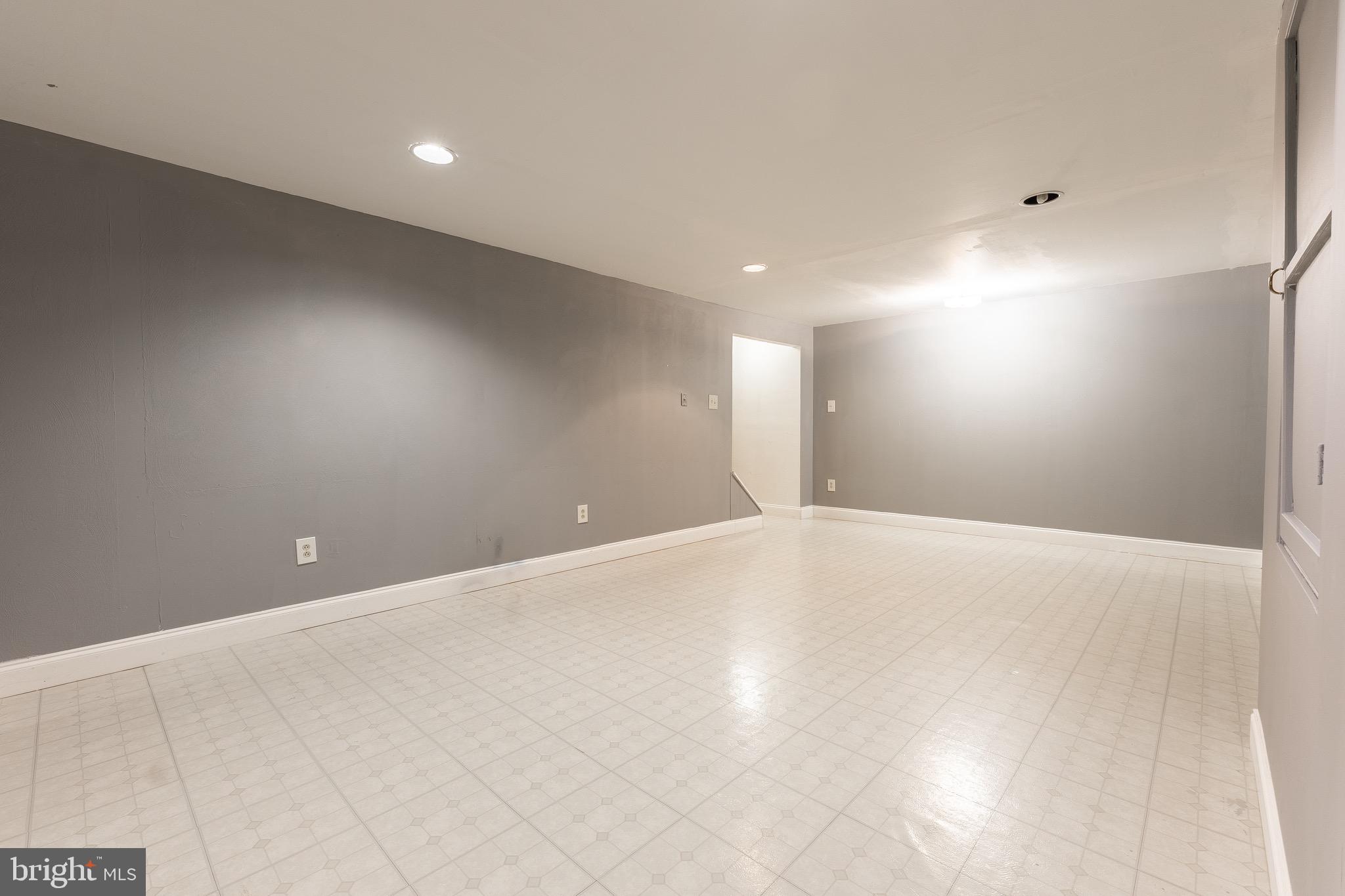 FALLSREACH - Residential Lease