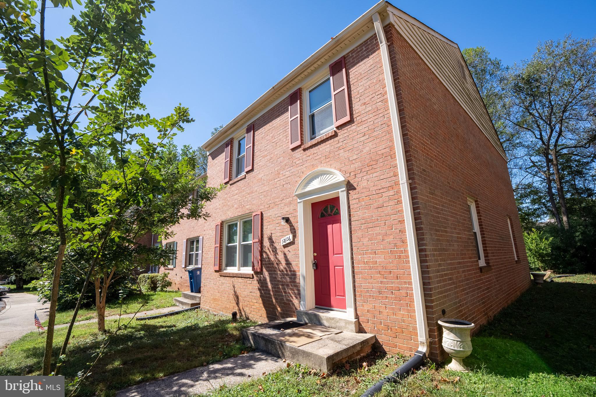 FALLSREACH - Residential Lease