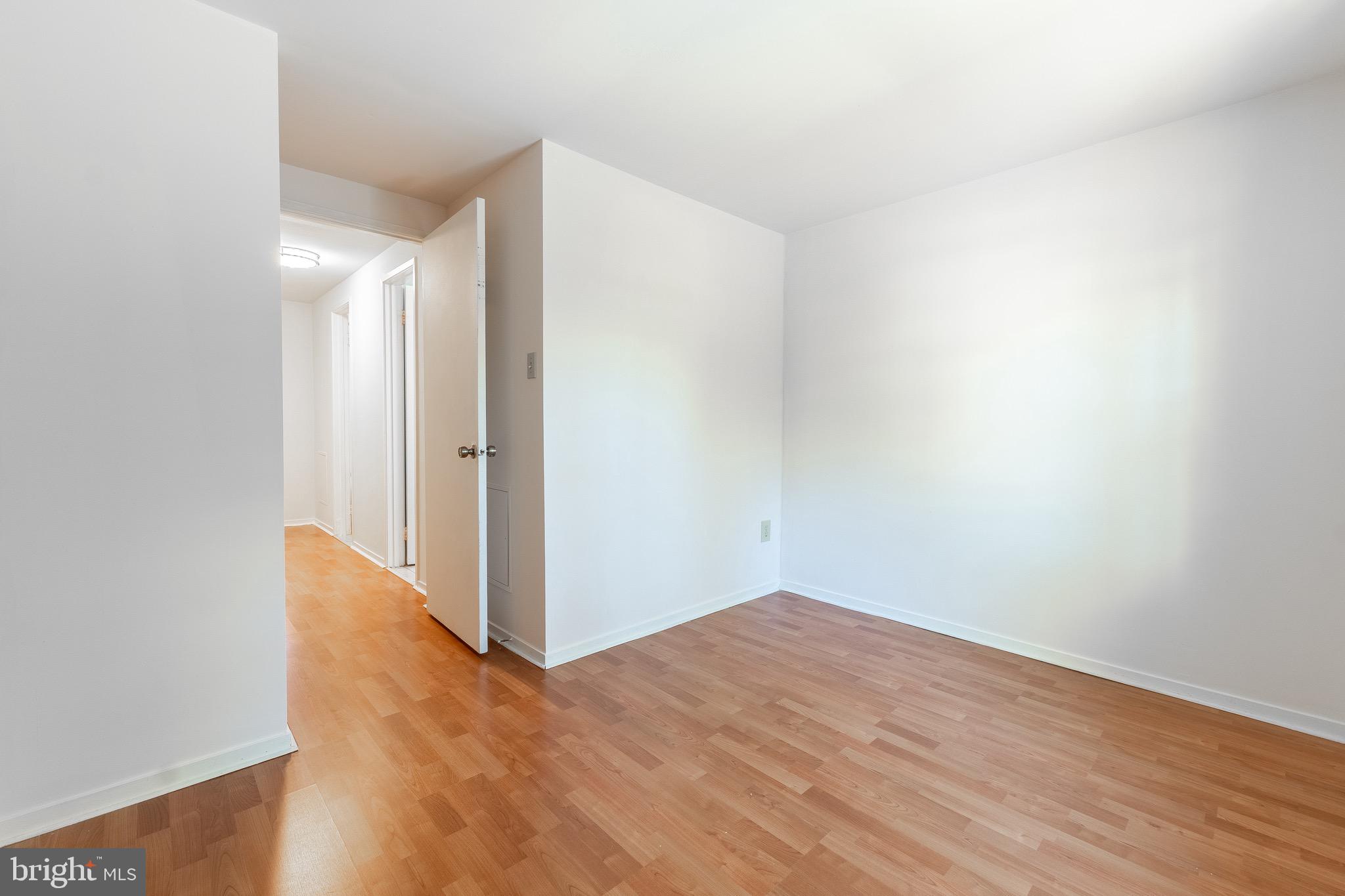 FALLSREACH - Residential Lease