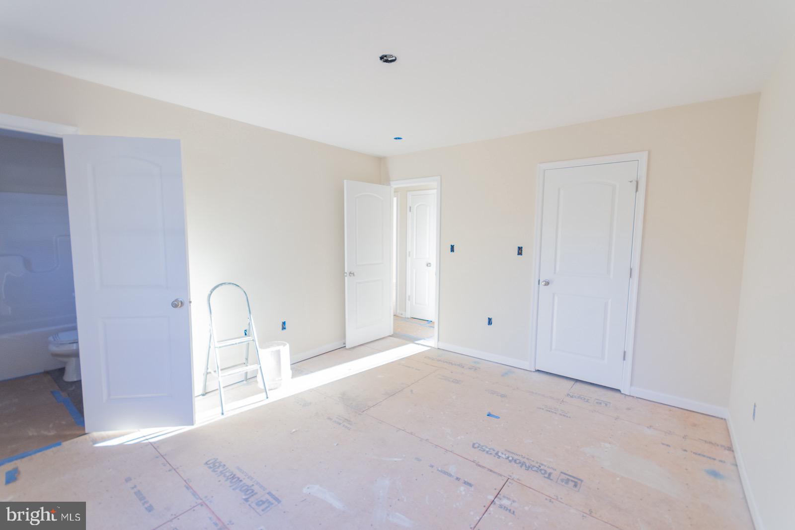 ELIZABETH STATION - Residential