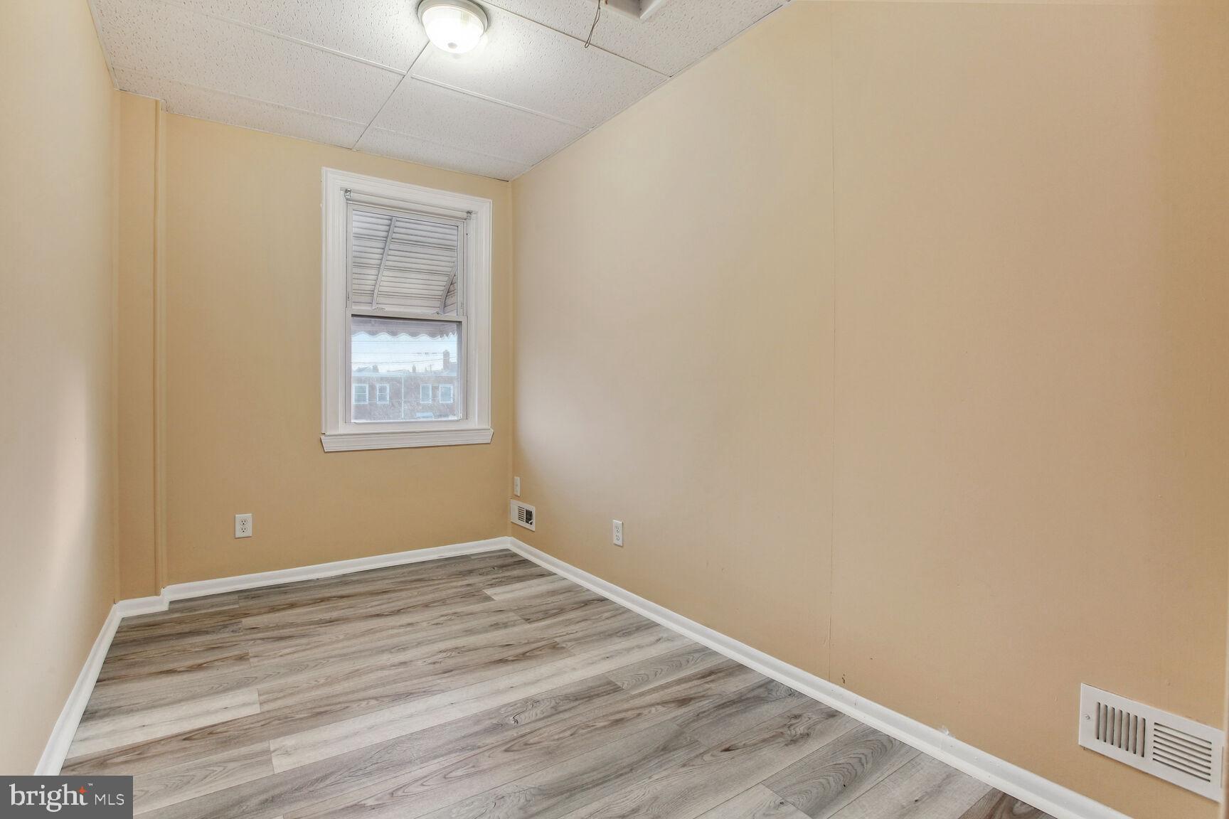 DUNDALK - Residential Lease