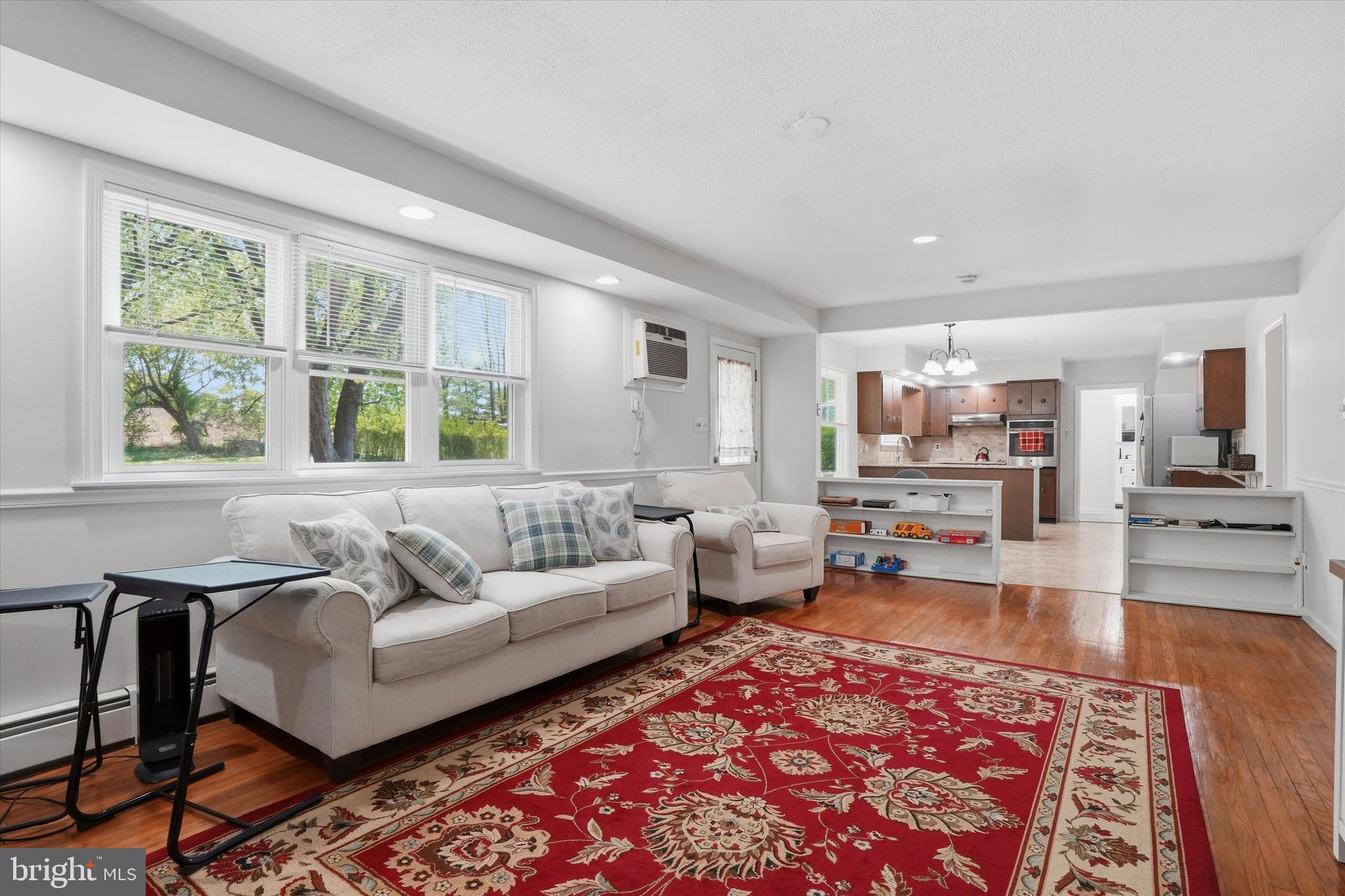 COLLEGE PARK - Residential