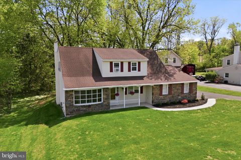 Photo of 120 Lehigh Drive, RICHBORO, PA 18954 (MLS # PABU2119388)
