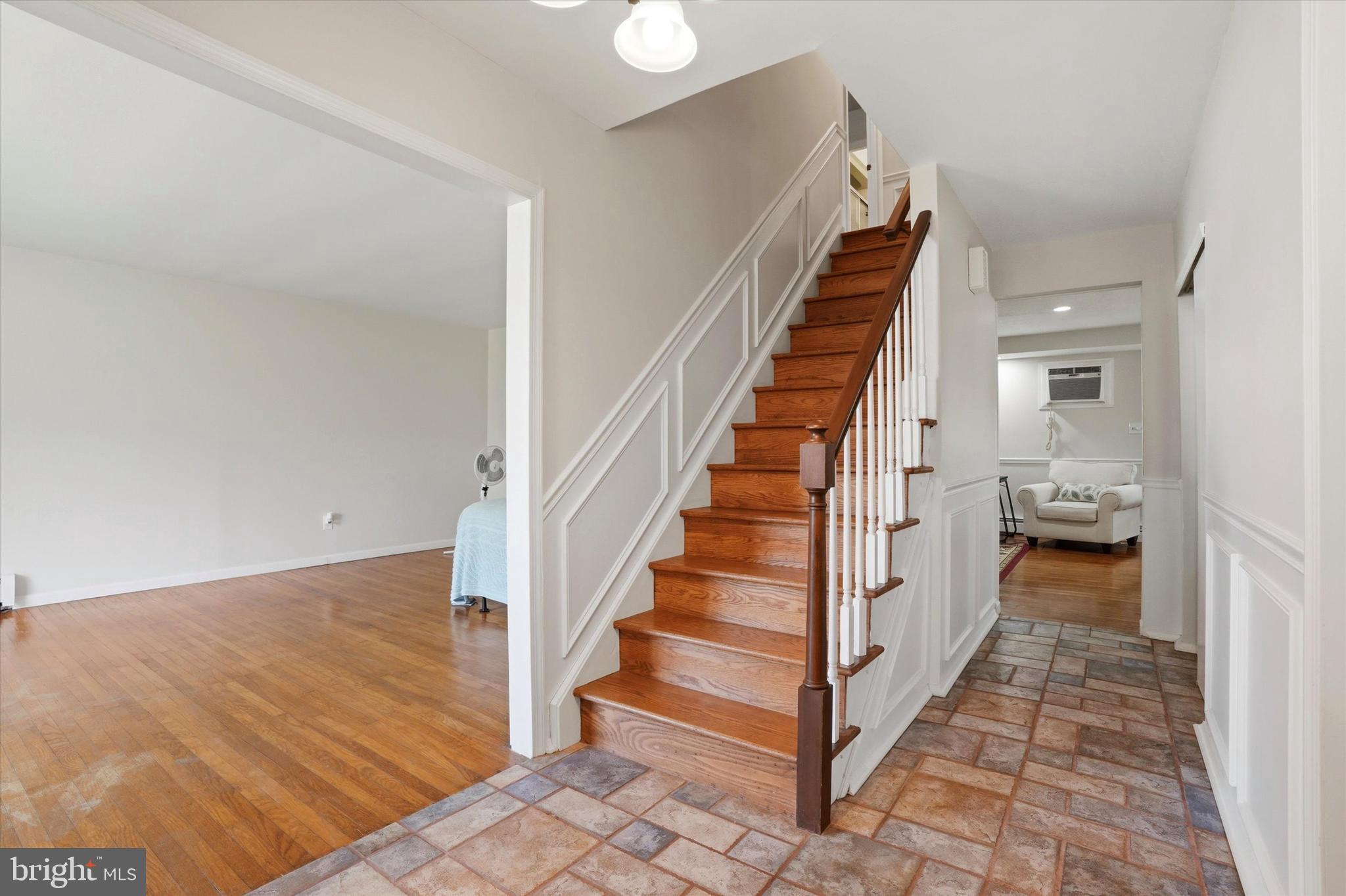 COLLEGE PARK - Residential