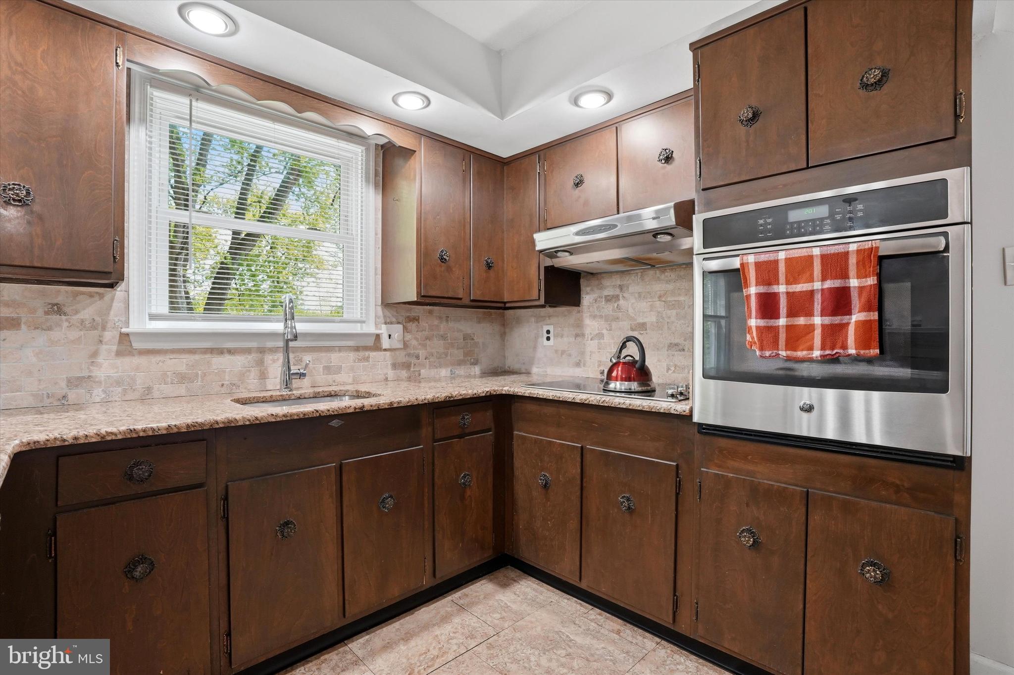 COLLEGE PARK - Residential