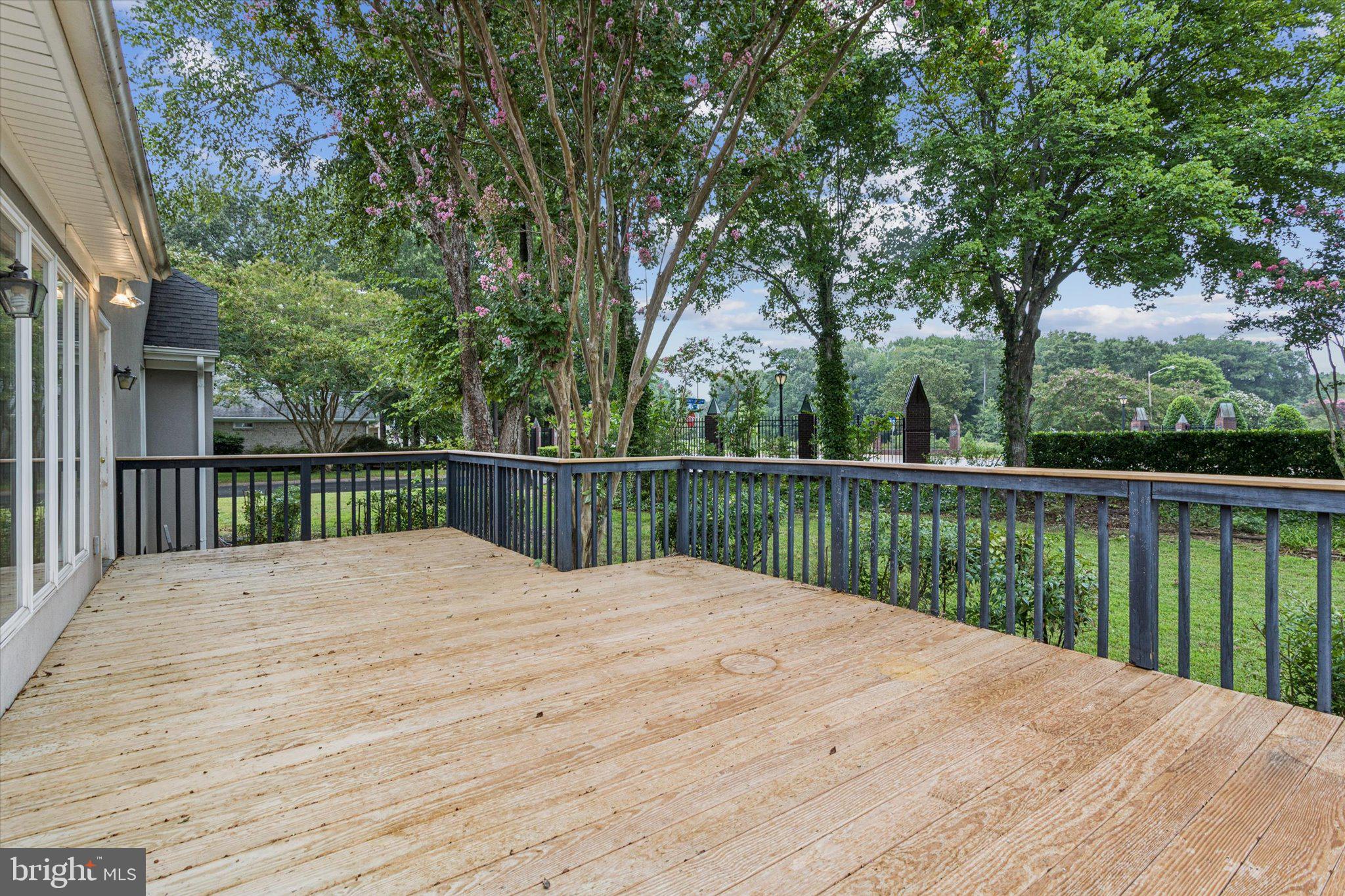 720 ELDERBERRY COURT