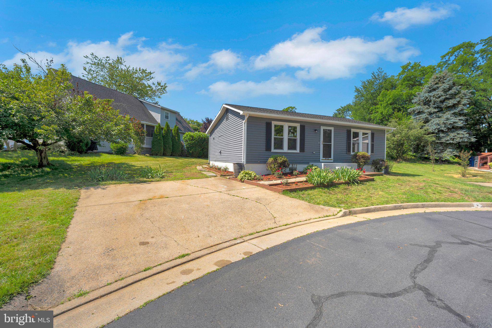 152 OAK VIEW DRIVE SE