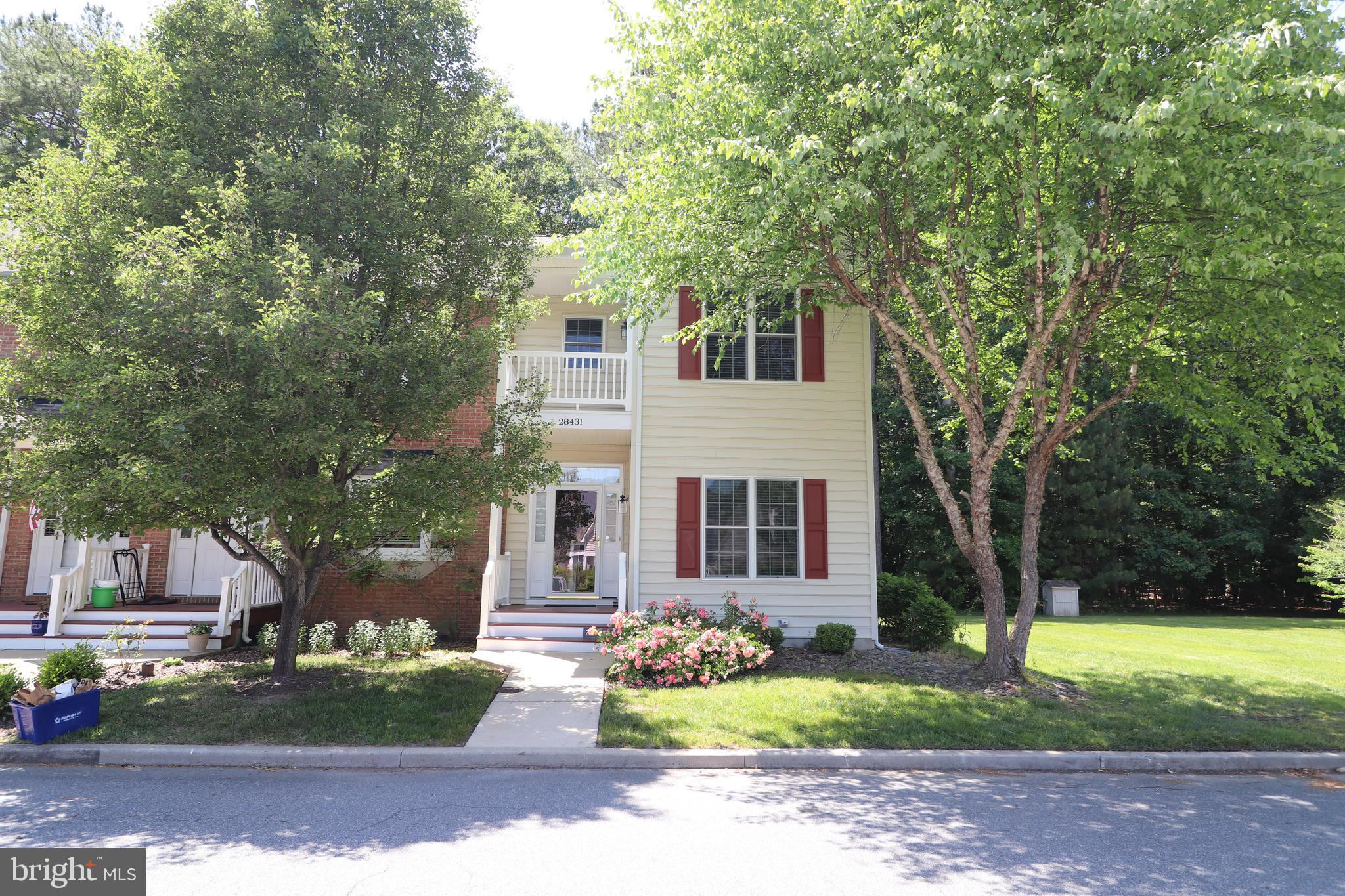 EASTON CLUB - Residential Lease