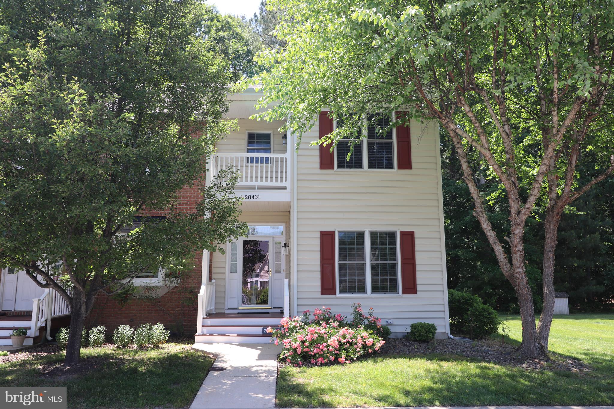 EASTON CLUB - Residential Lease