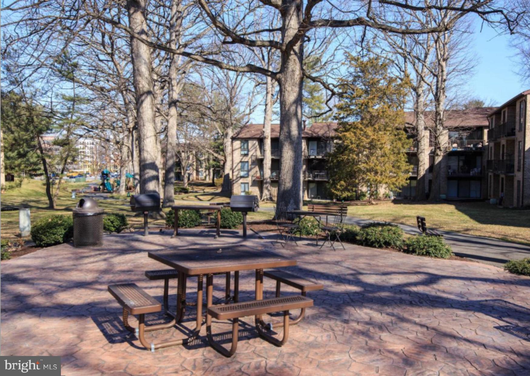 SOUTHGATE - Residential Lease