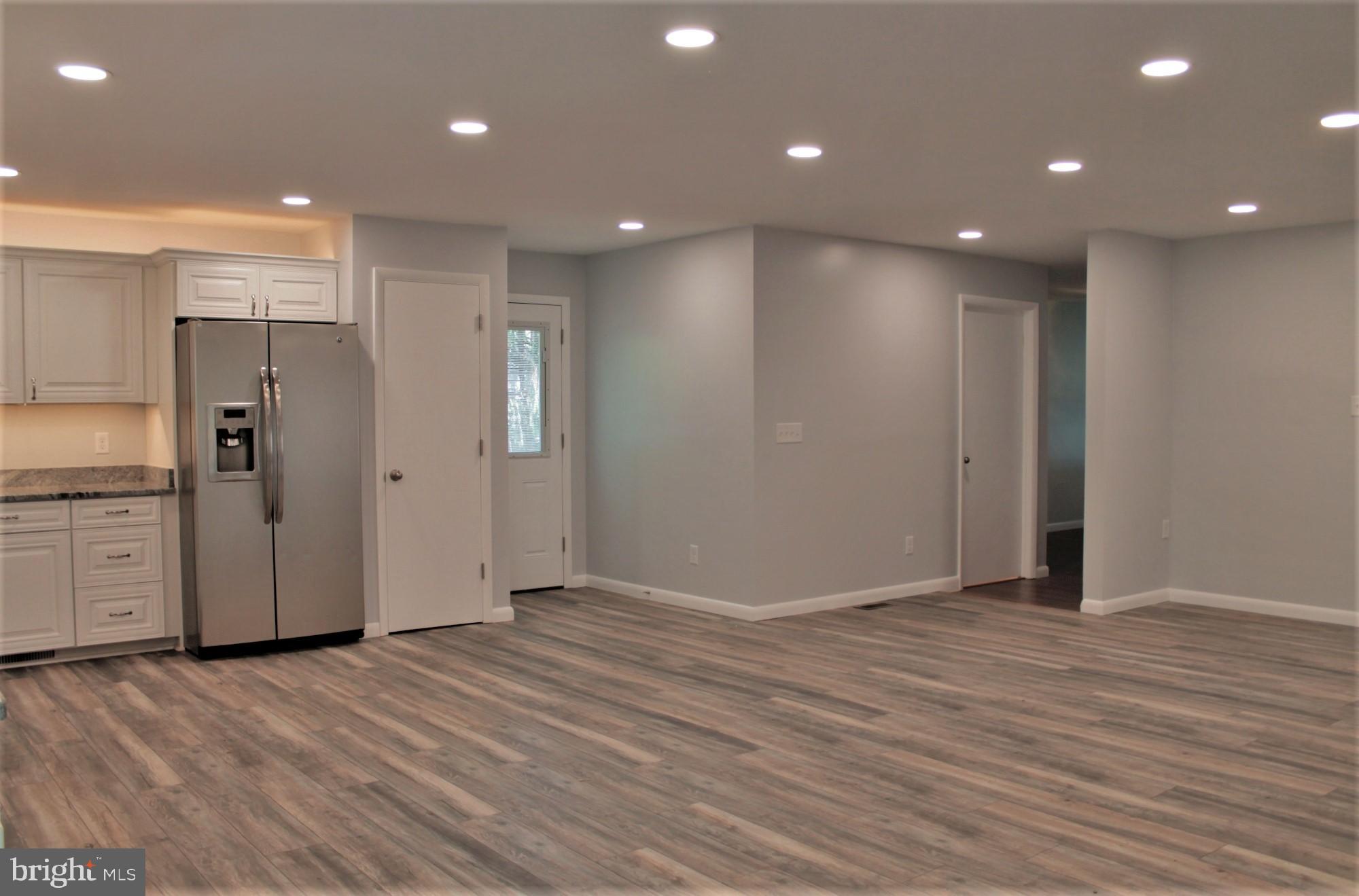 FOUNTAIN HEAD - Residential Lease