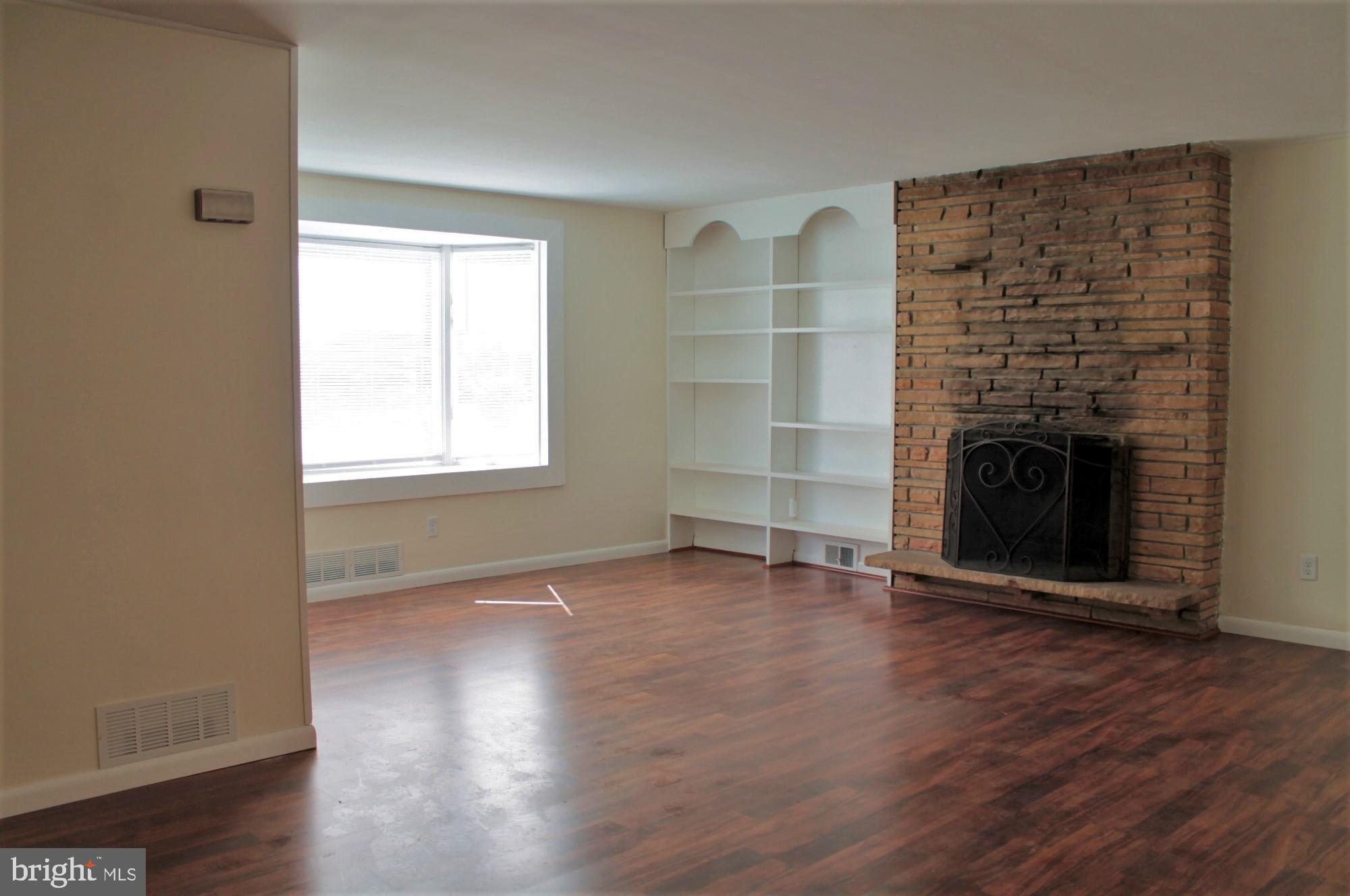 FOUNTAIN HEAD - Residential Lease