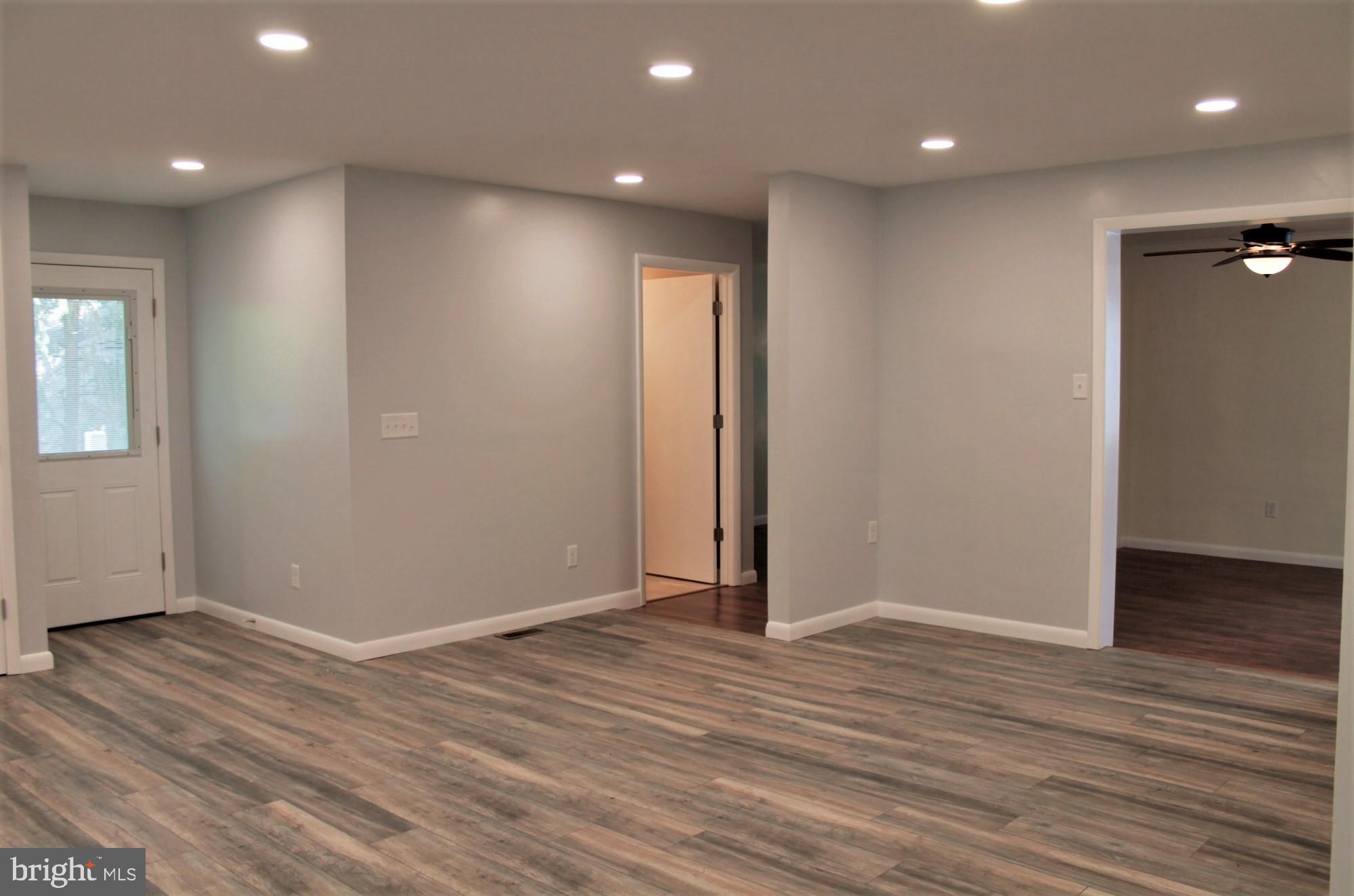 FOUNTAIN HEAD - Residential Lease