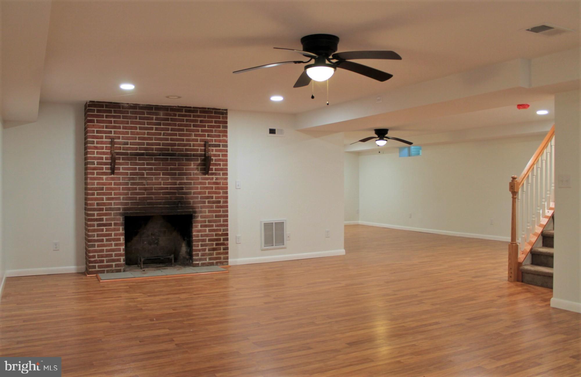 FOUNTAIN HEAD - Residential Lease