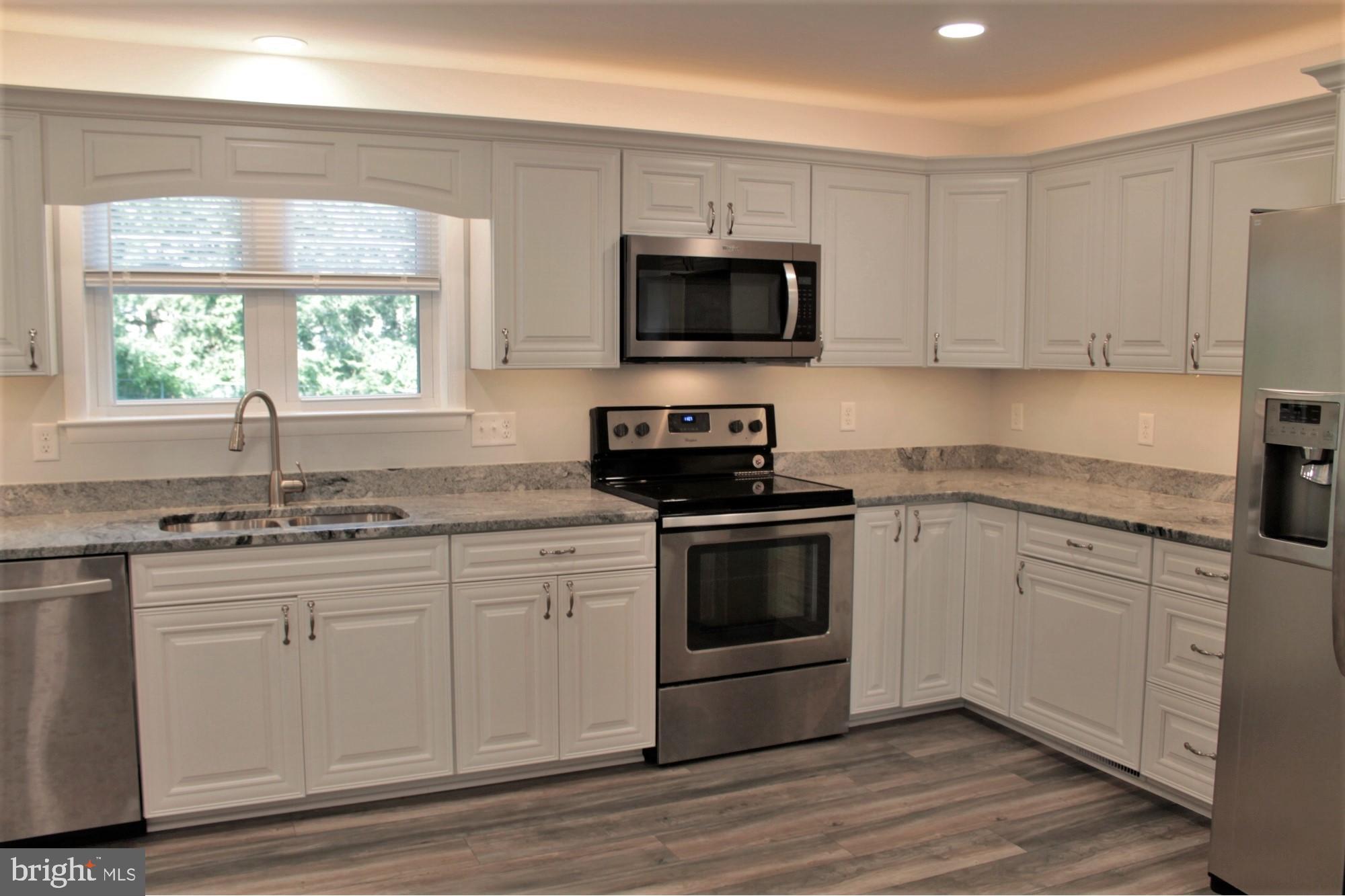 FOUNTAIN HEAD - Residential Lease